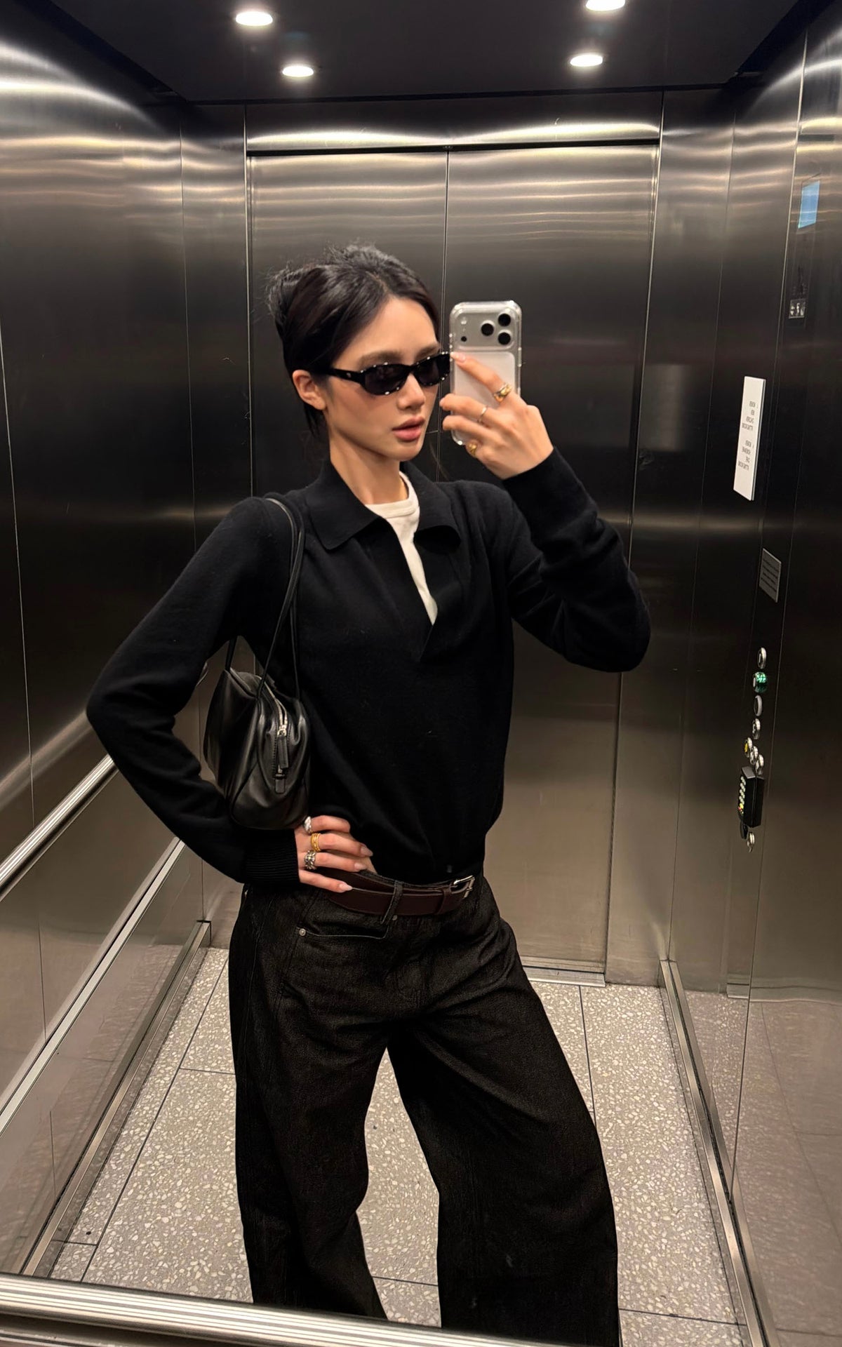 ROVENTE Black Open-Collar Fine Knit Sweater