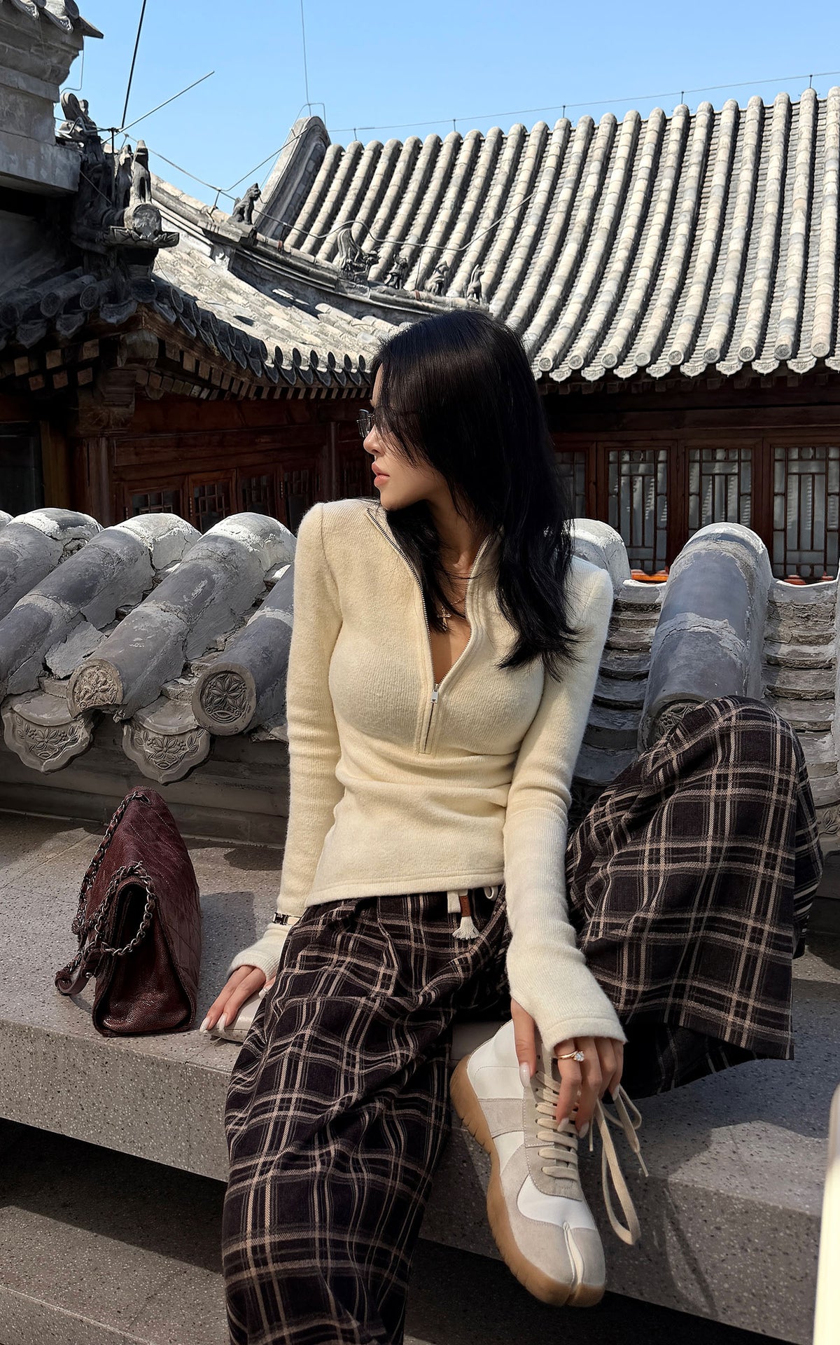 Hydrae Fitted Half-Zip Knit Top with Thumbholes