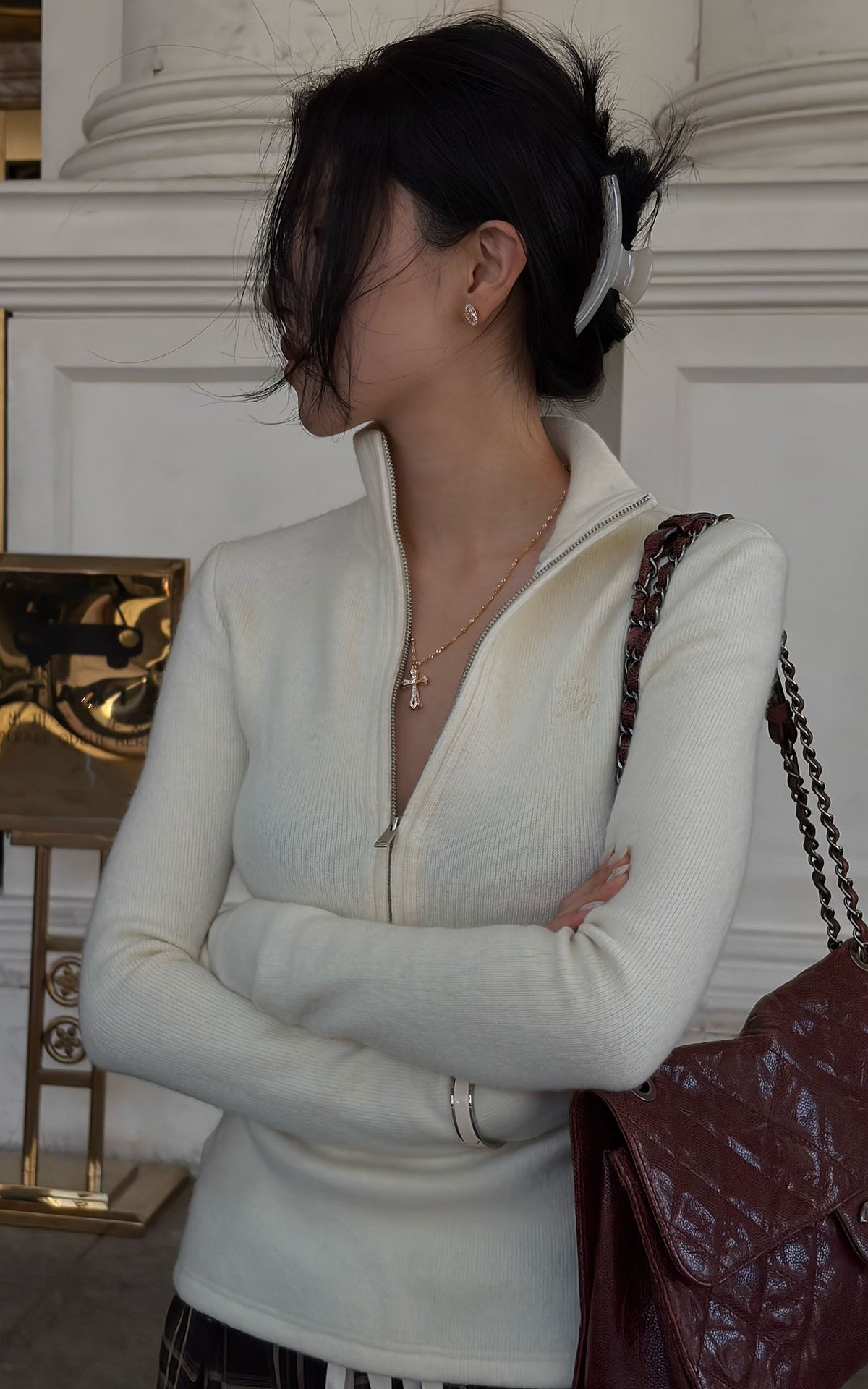 Hydrae Fitted Half-Zip Knit Top with Thumbholes