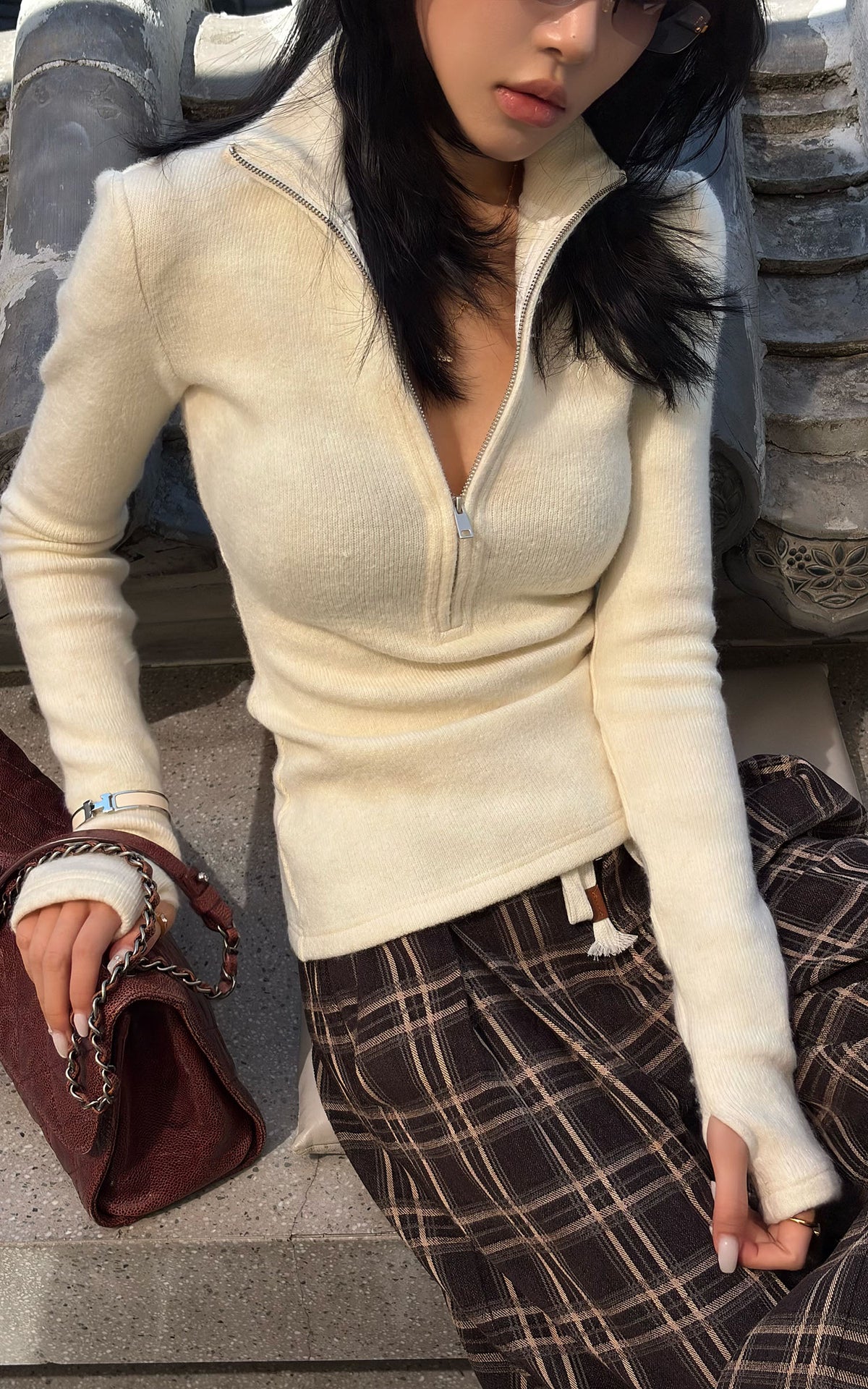 Hydrae Fitted Half-Zip Knit Top with Thumbholes