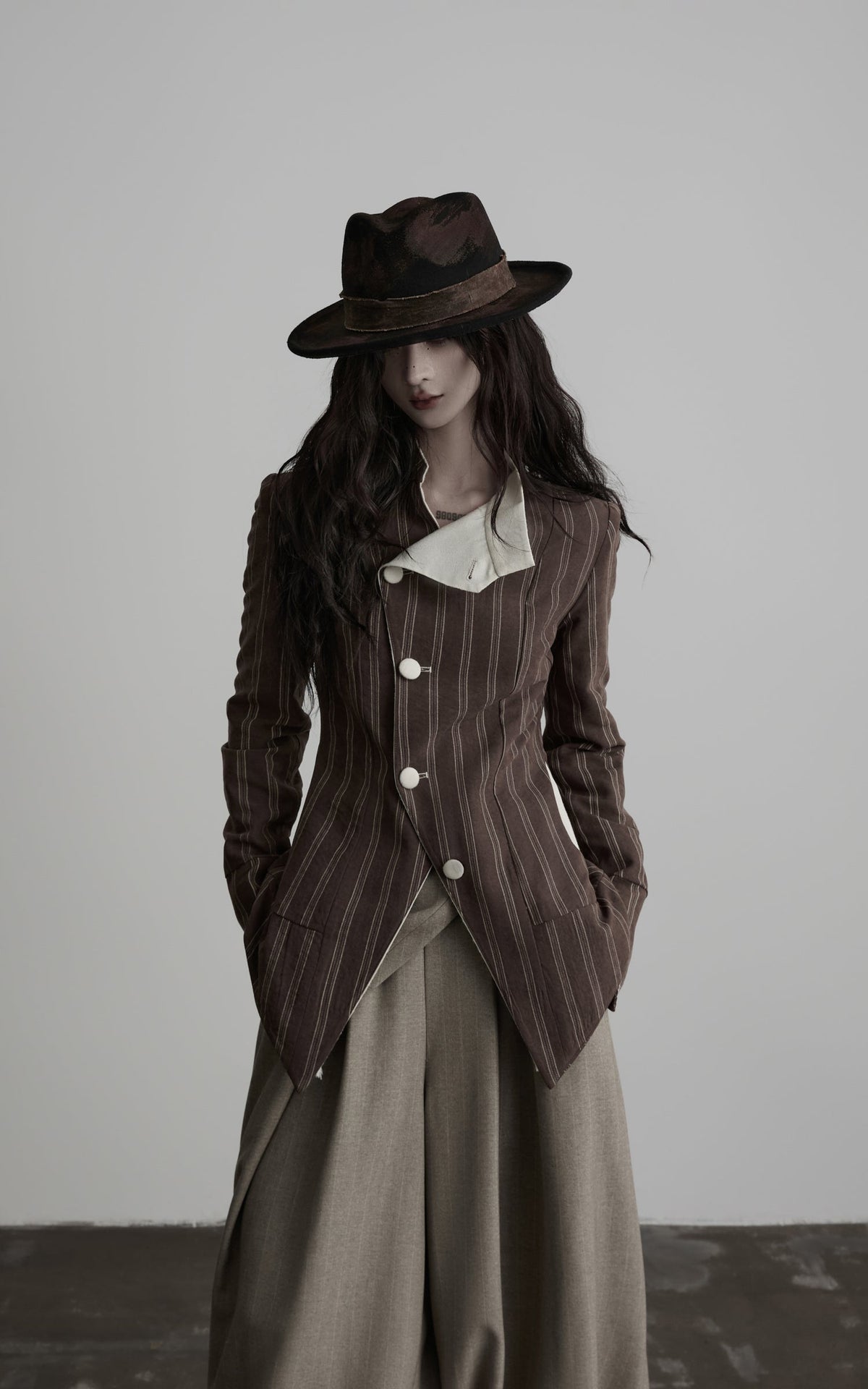 DOINDULGE Veste réversible à col montant asymétrique