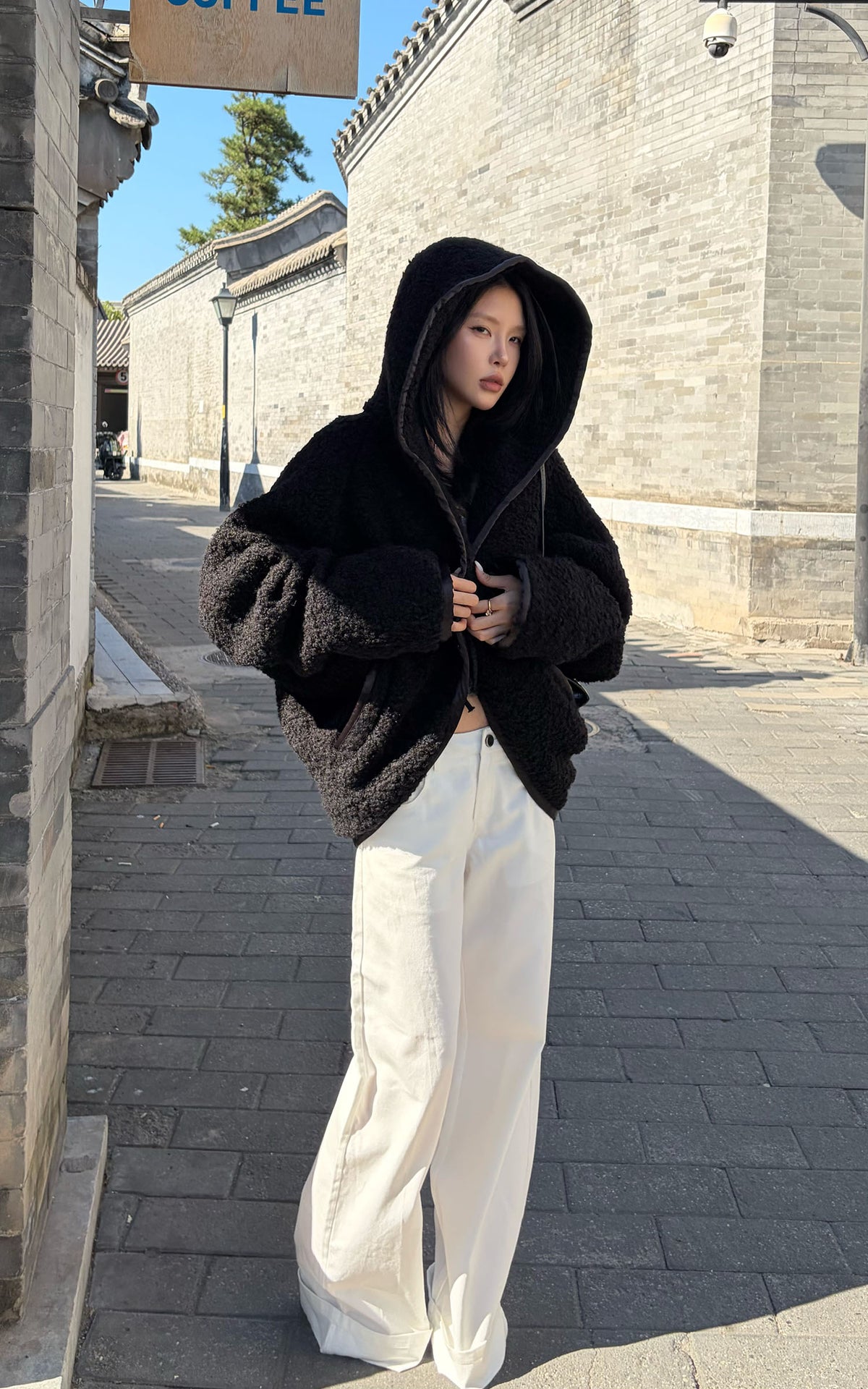 Hydrae Oversized Hooded Teddy Jacket with Curved Hem