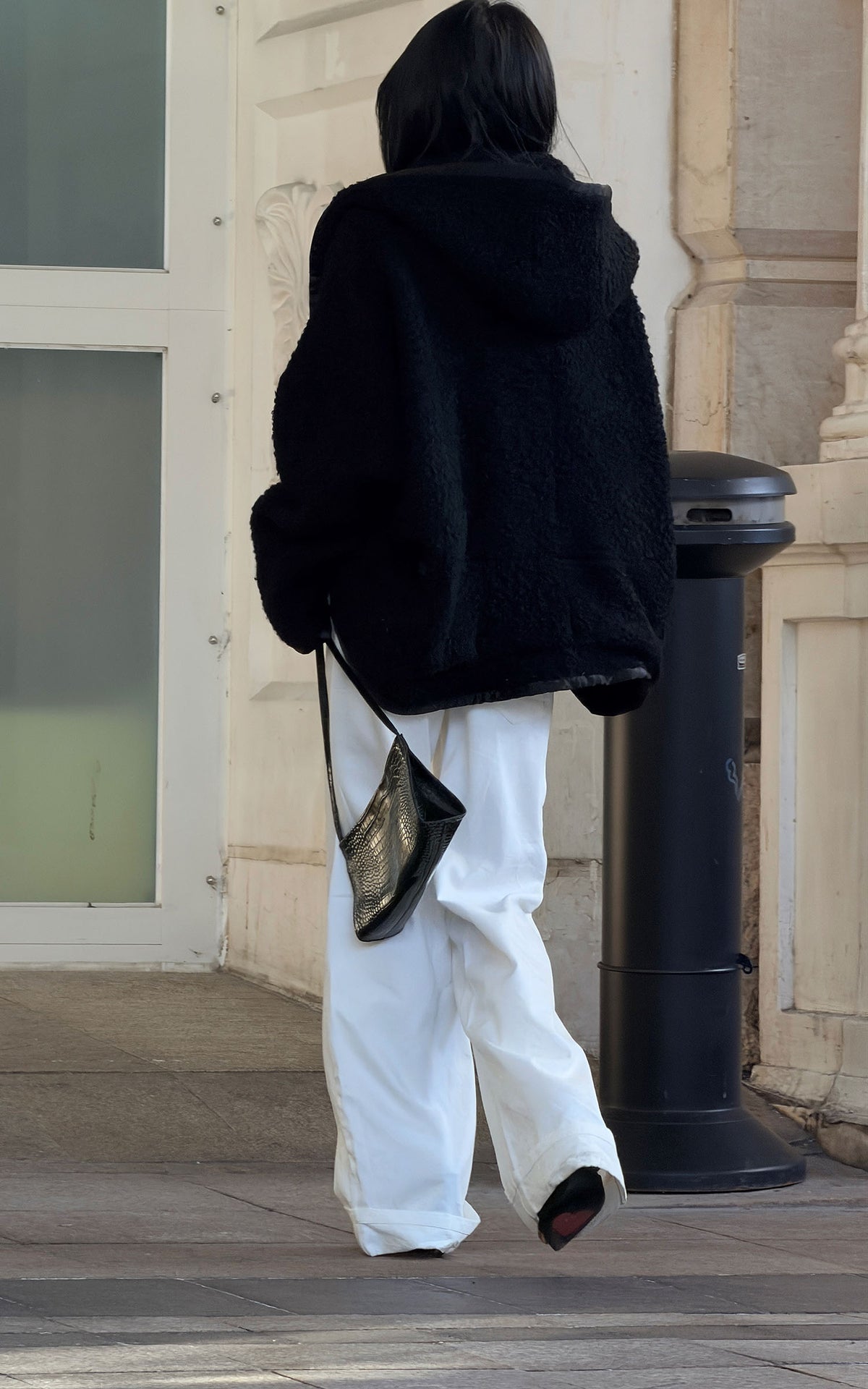 Hydrae Oversized Hooded Teddy Jacket with Curved Hem