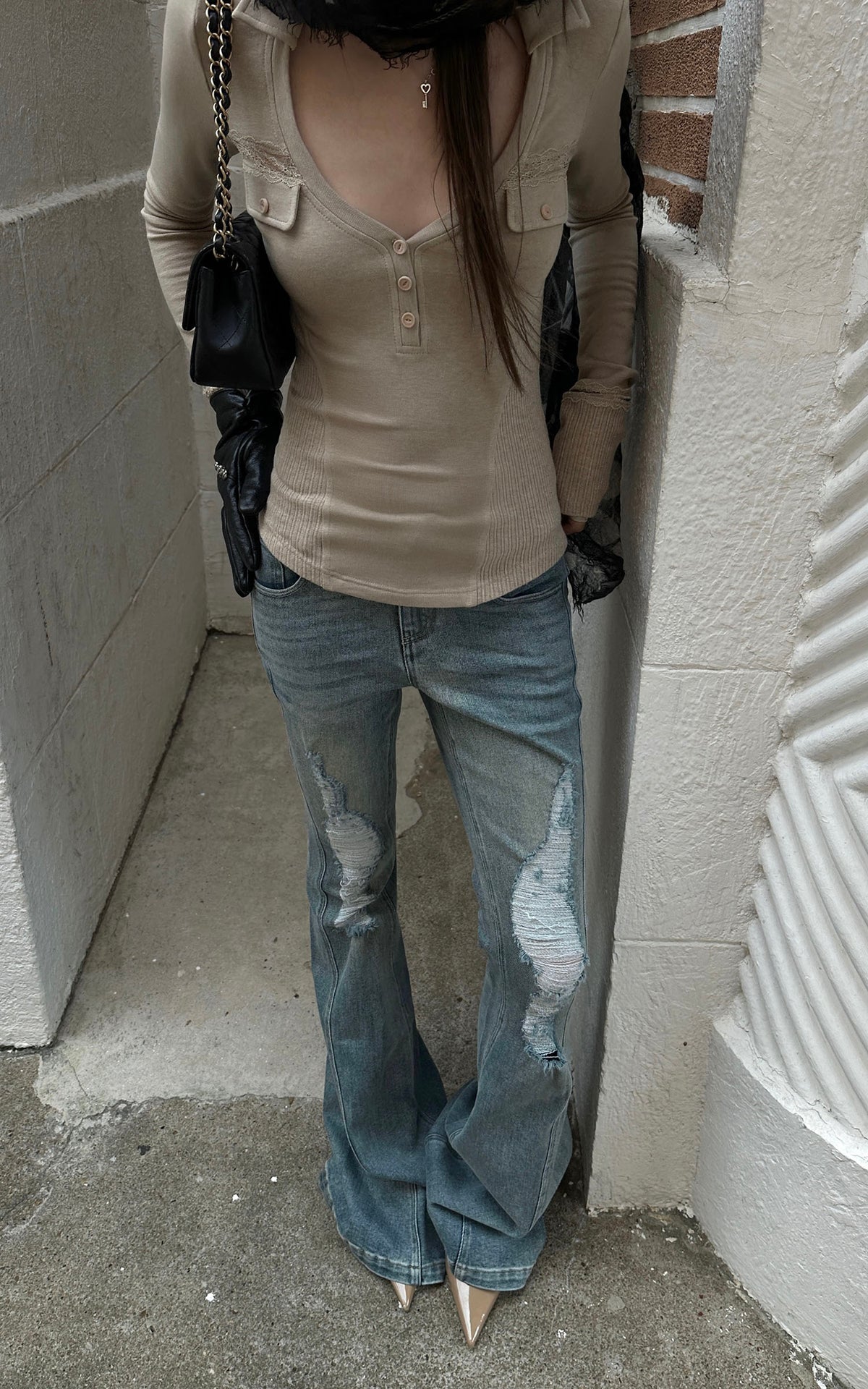 Rase le sol Distressed Low-Rise Flared Denim Pants