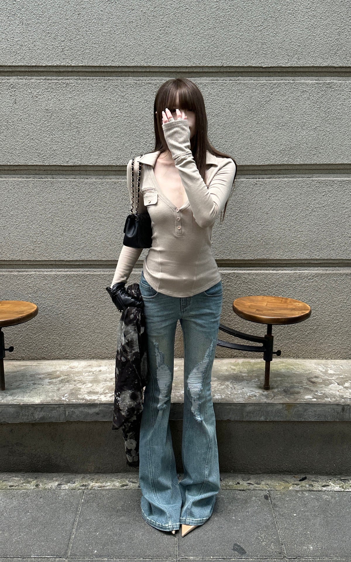 Rase le sol Distressed Low-Rise Flared Denim Pants