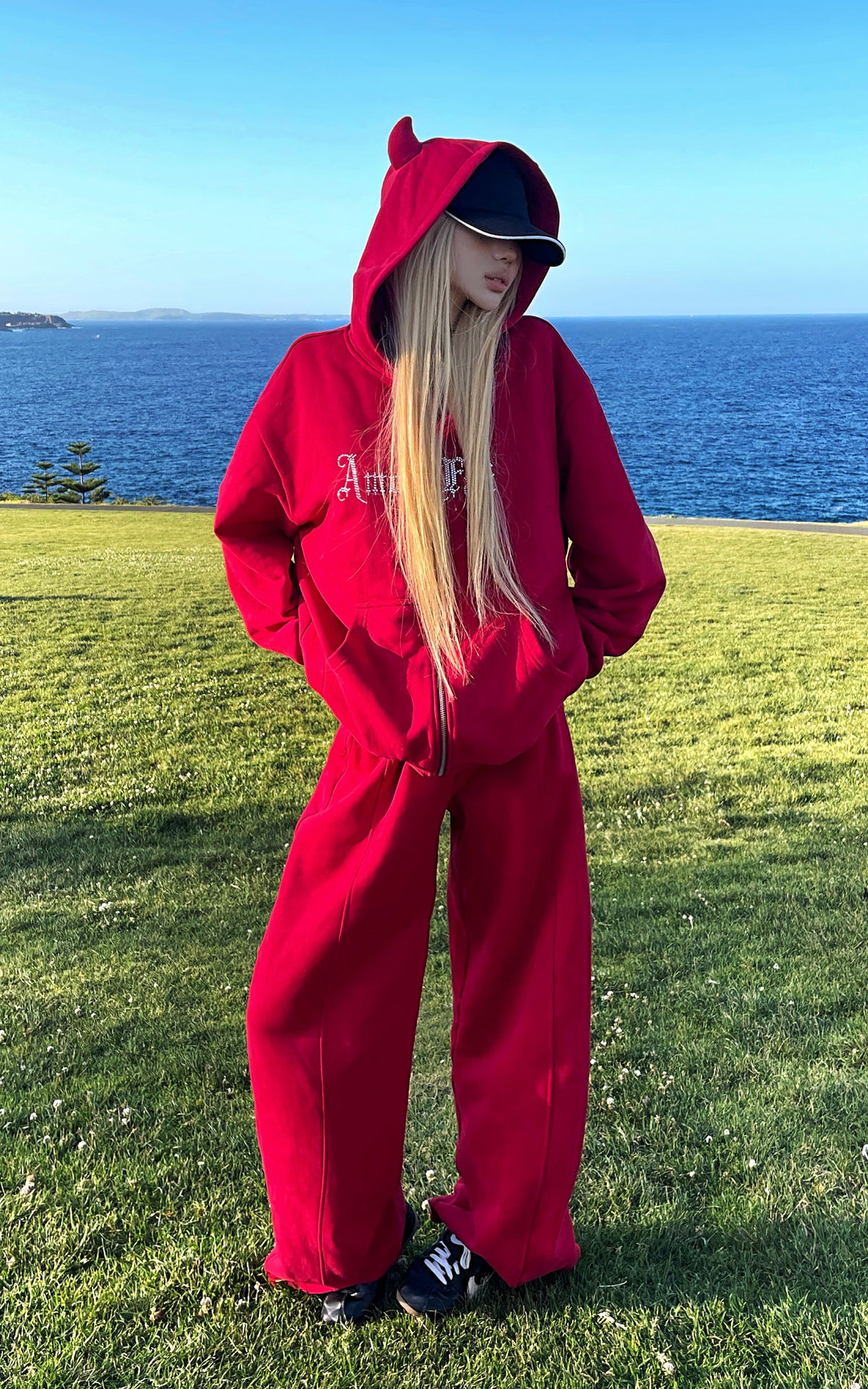 Rase le sol Rhinestone Gothic Zip-Up Hoodie &amp; Wide-Leg Pants Set