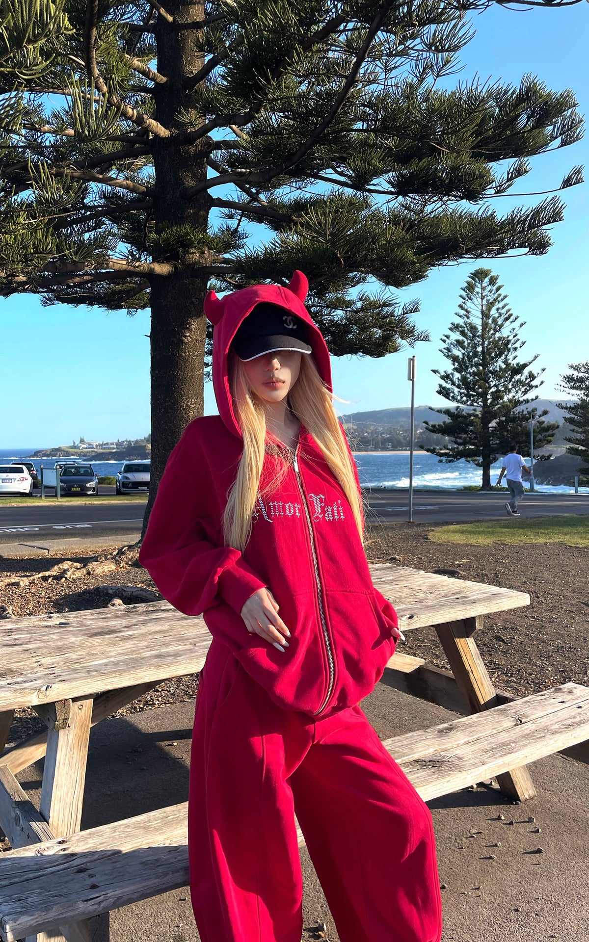 Rase le sol Rhinestone Gothic Zip-Up Hoodie &amp; Wide-Leg Pants Set