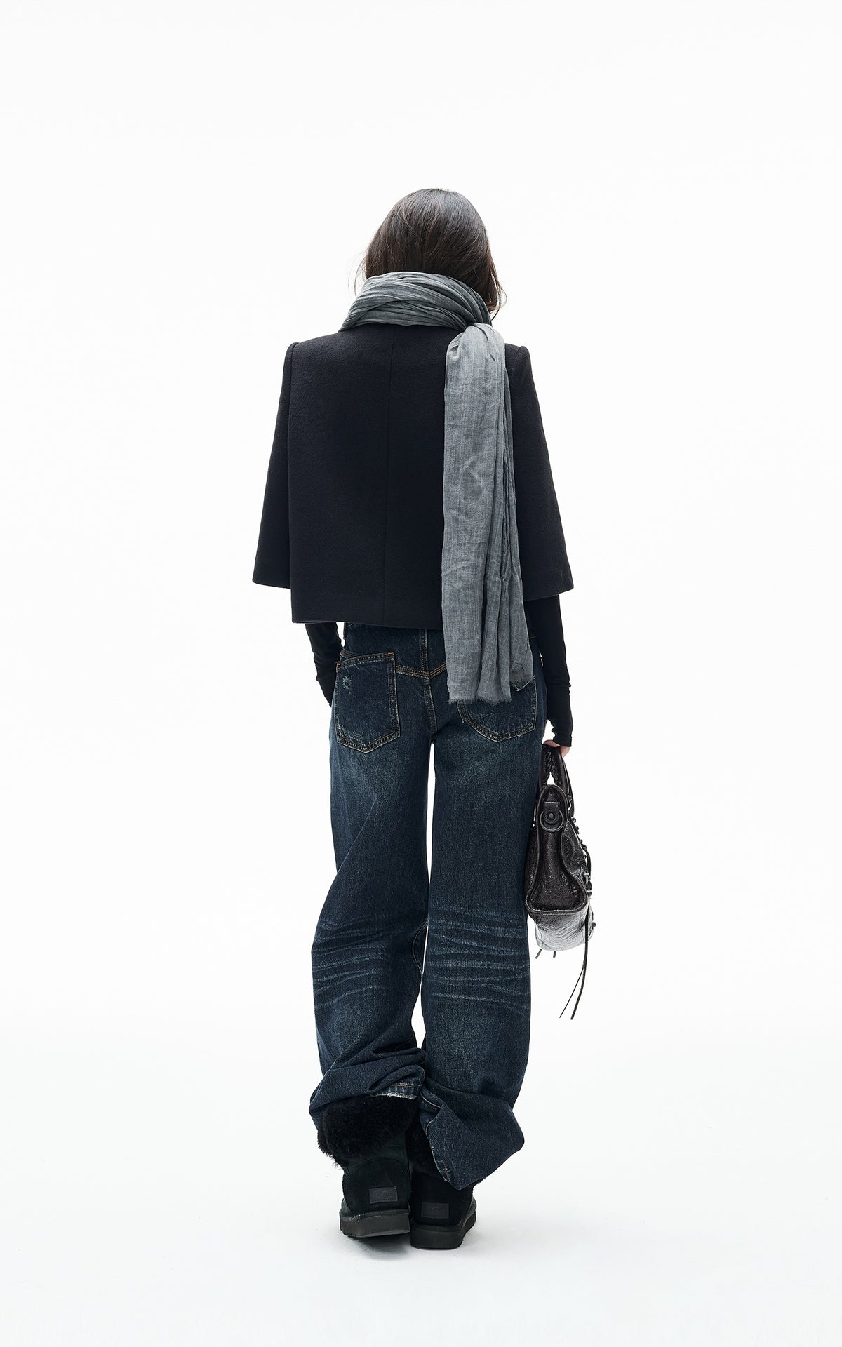 IAMXIAA Structured Shoulder Wool Double-Breasted Cropped Jacket