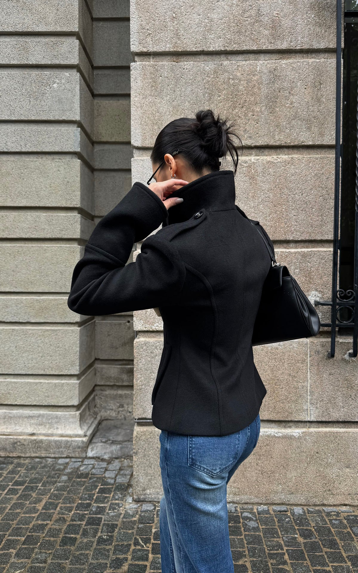 ROVENTE Sculpted Double-Breasted High Collar Jacket