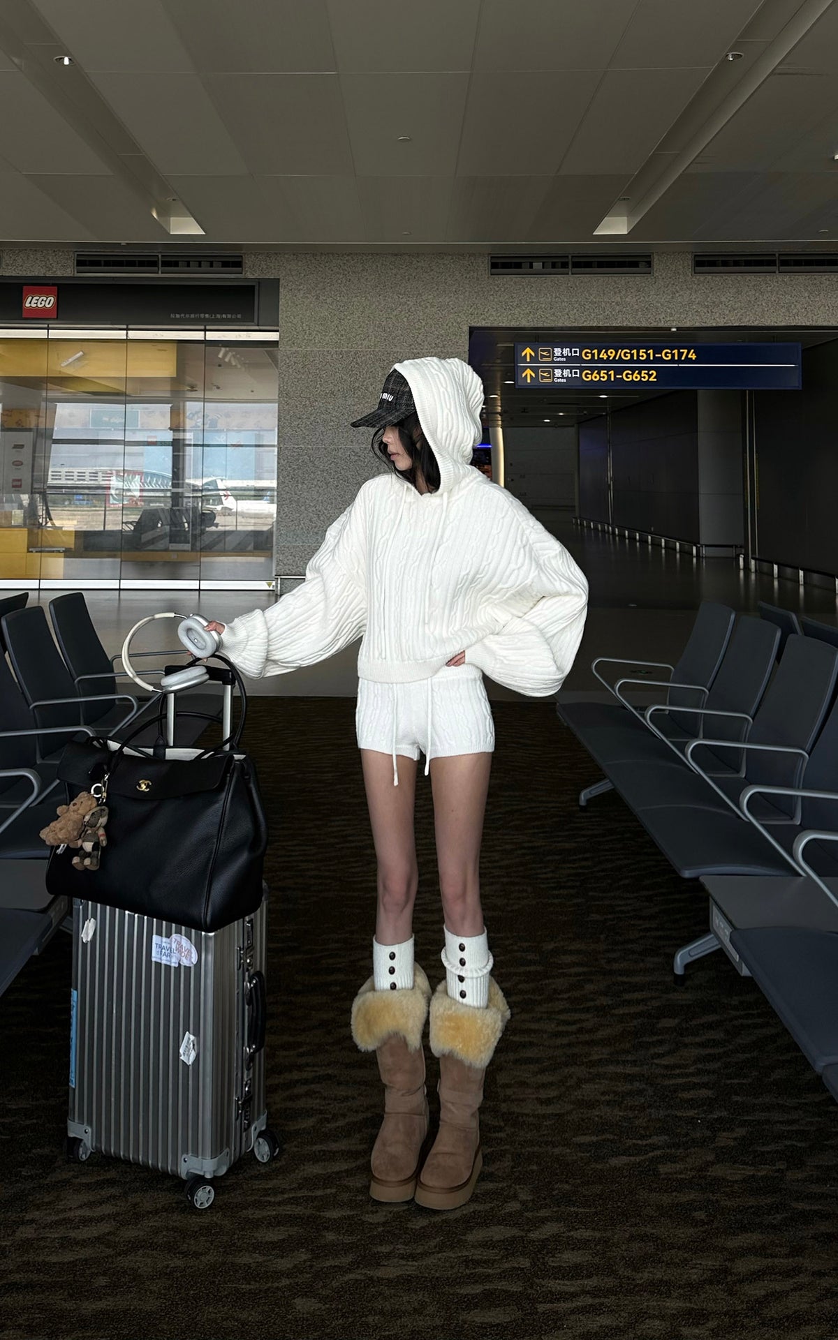 WARDEN EDGE Cable Knit Hooded Sweater and Shorts Set