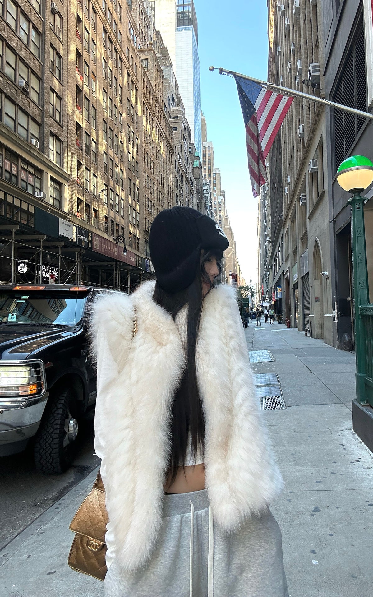 WARDEN EDGE Ivory Fox Fur Shawl Collar Vest