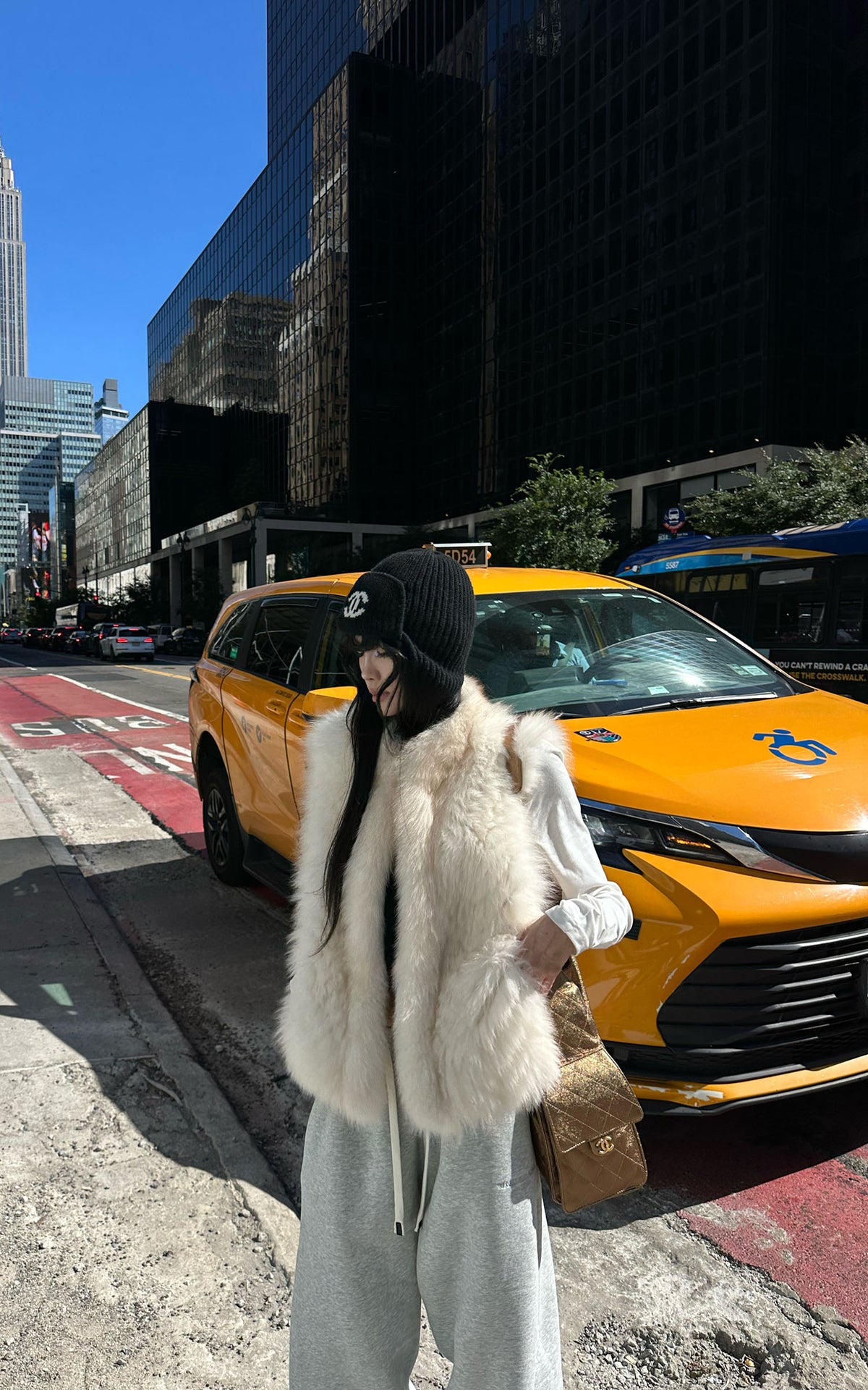WARDEN EDGE Ivory Fox Fur Shawl Collar Vest