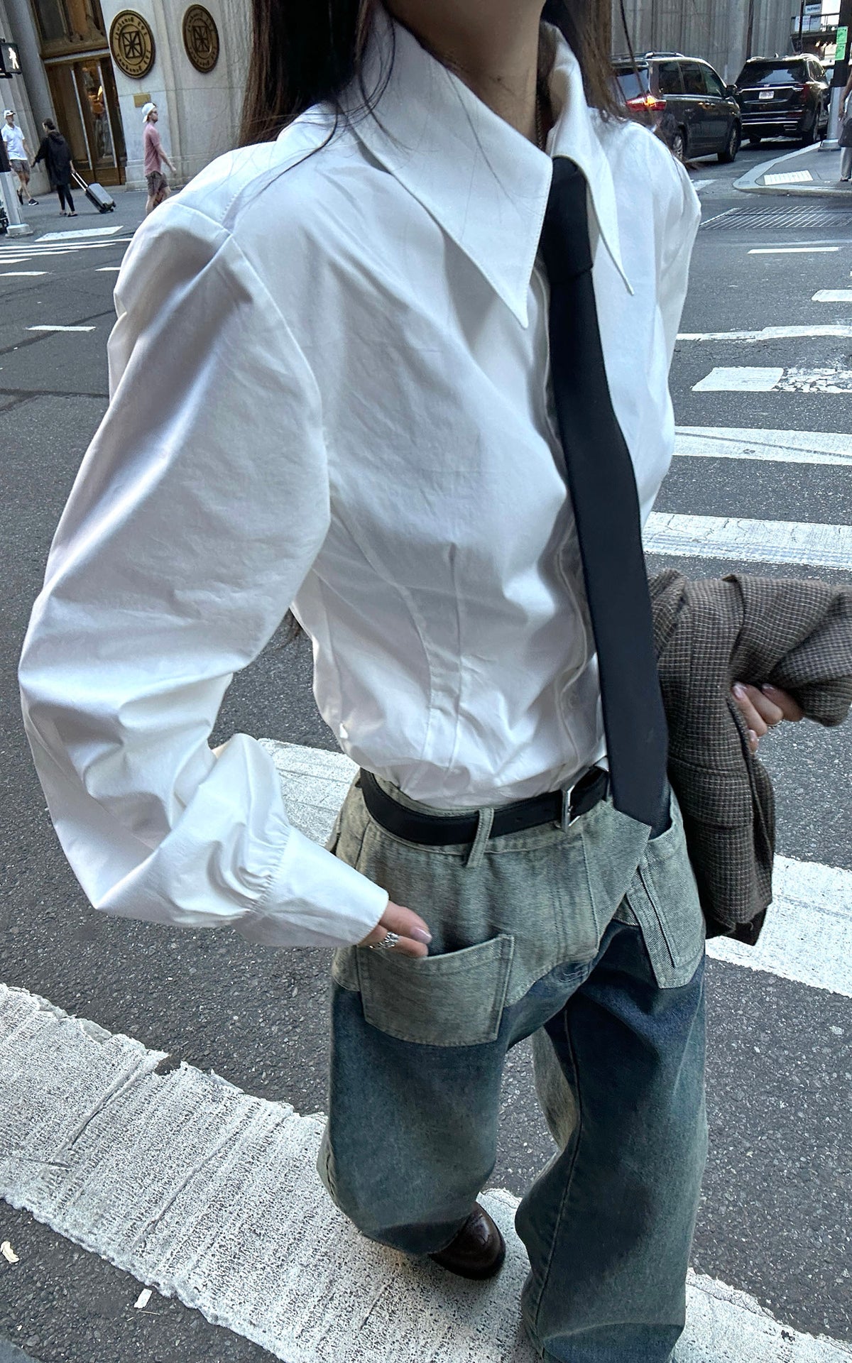 WARDEN EDGE Sculpted-Waist Point-Collar Shirt