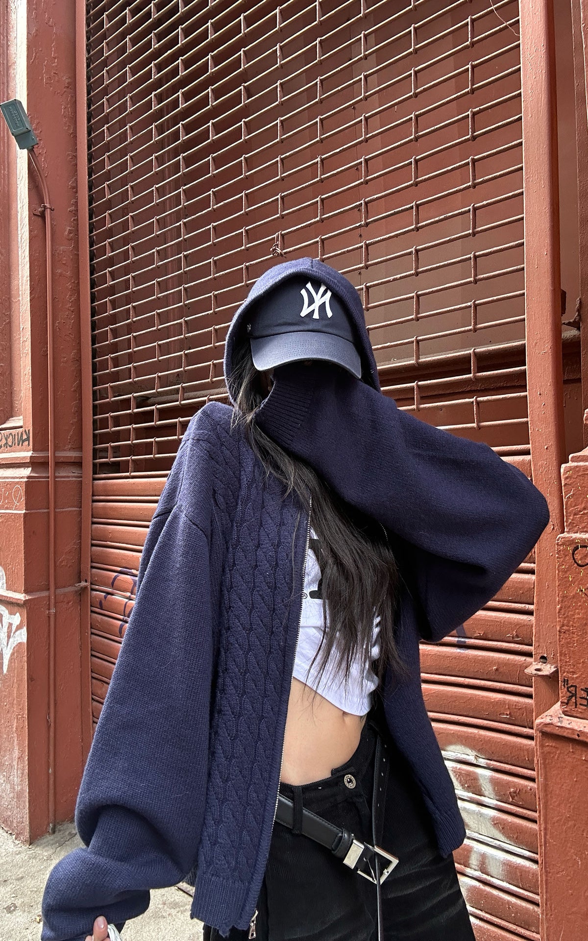 WARDEN EDGE Asymmetric Cable Knit Zip-Up Hoodie