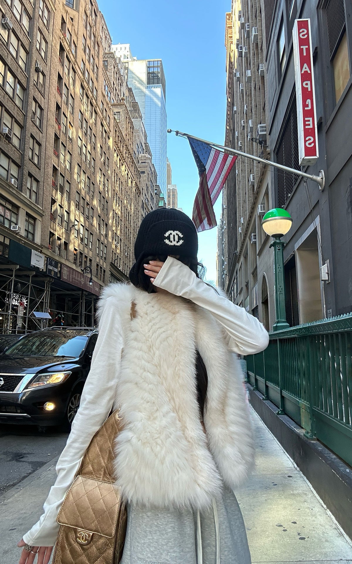 WARDEN EDGE Ivory Fox Fur Shawl Collar Vest