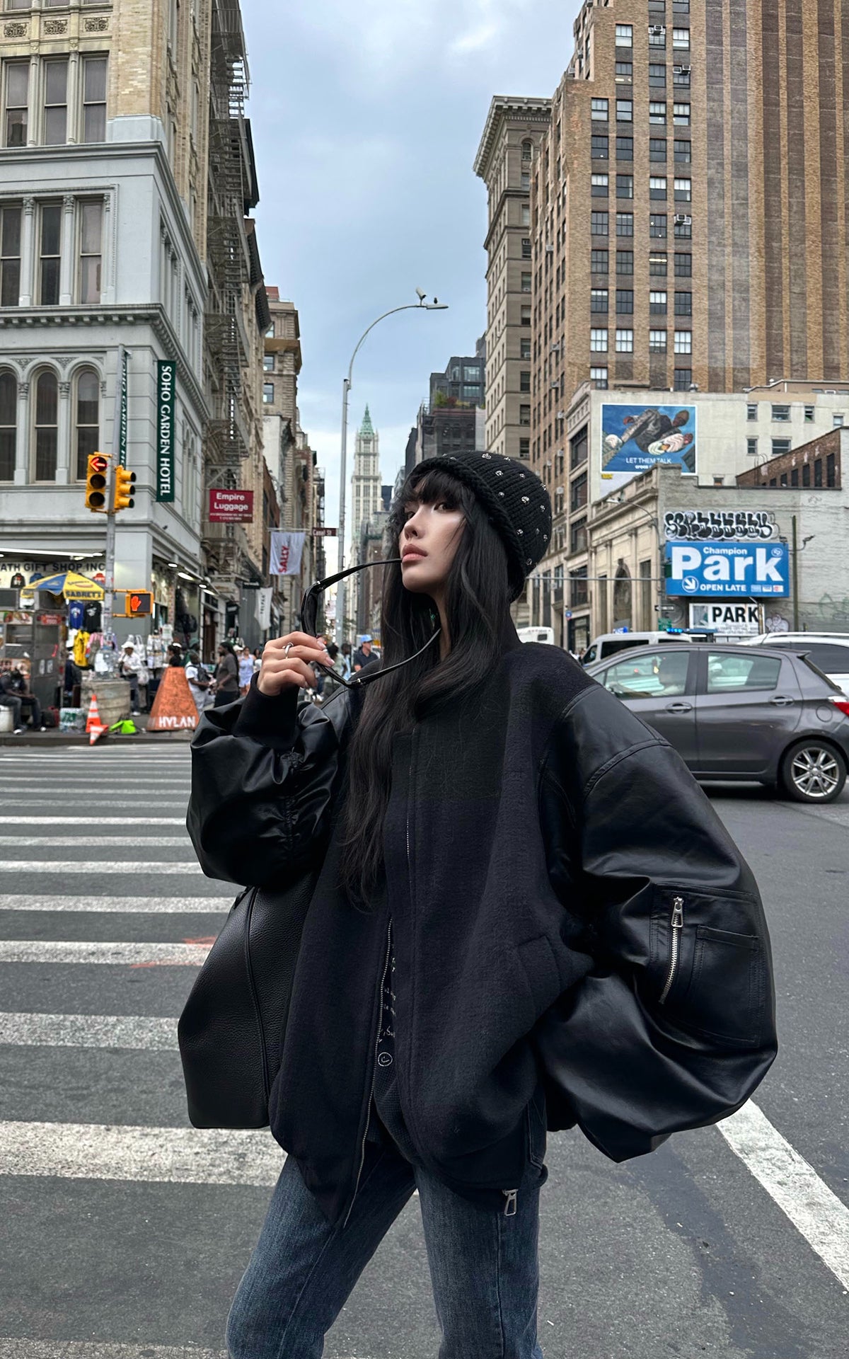 WARDEN EDGE Oversized Contrast Sleeve Varsity Bomber Jacket