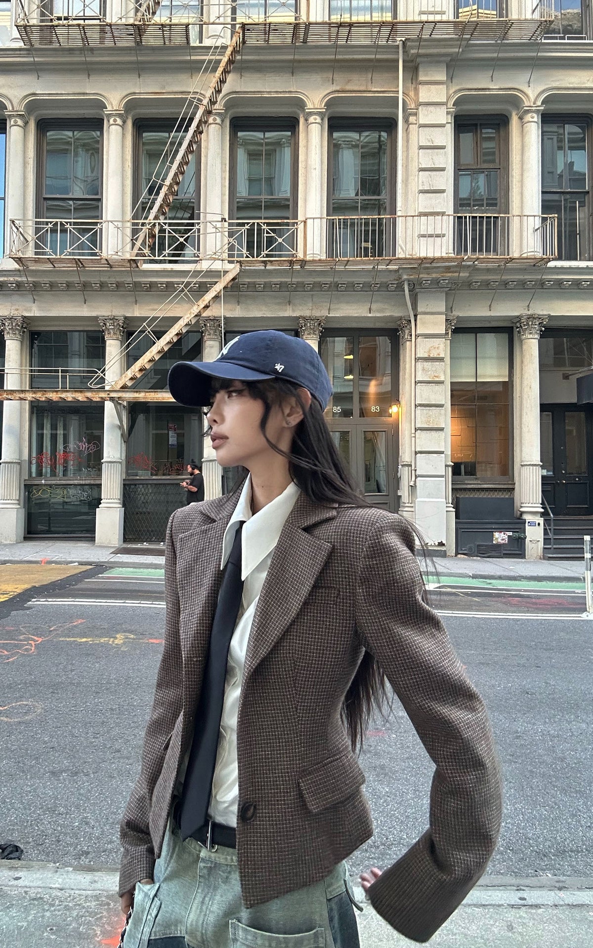 WARDEN EDGE Sculpted-Waist Point-Collar Shirt
