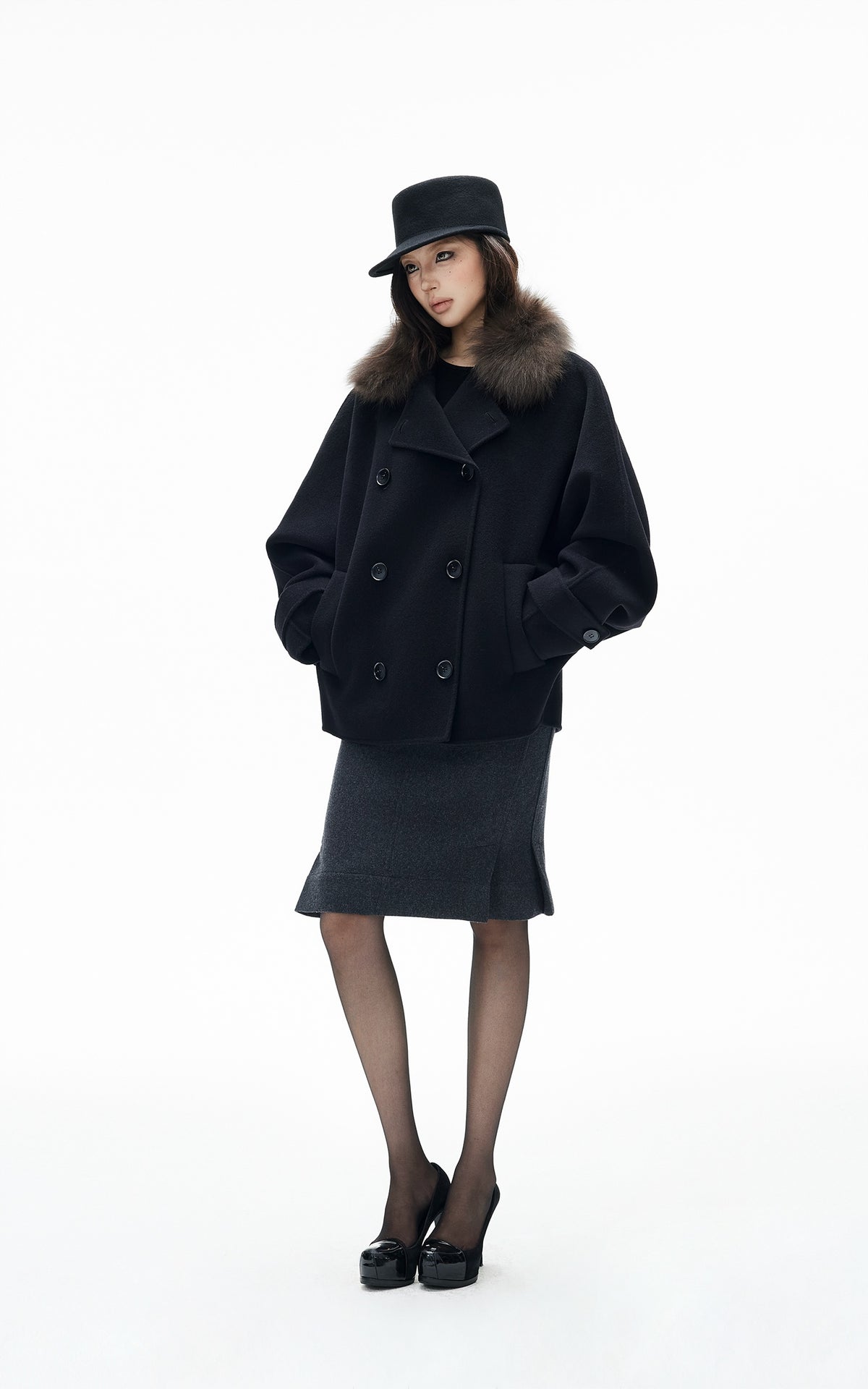 IAMXIAA Vintage-Inspired Charcoal Grey Tailored Knee-Length Pencil Skirt with Side Slit