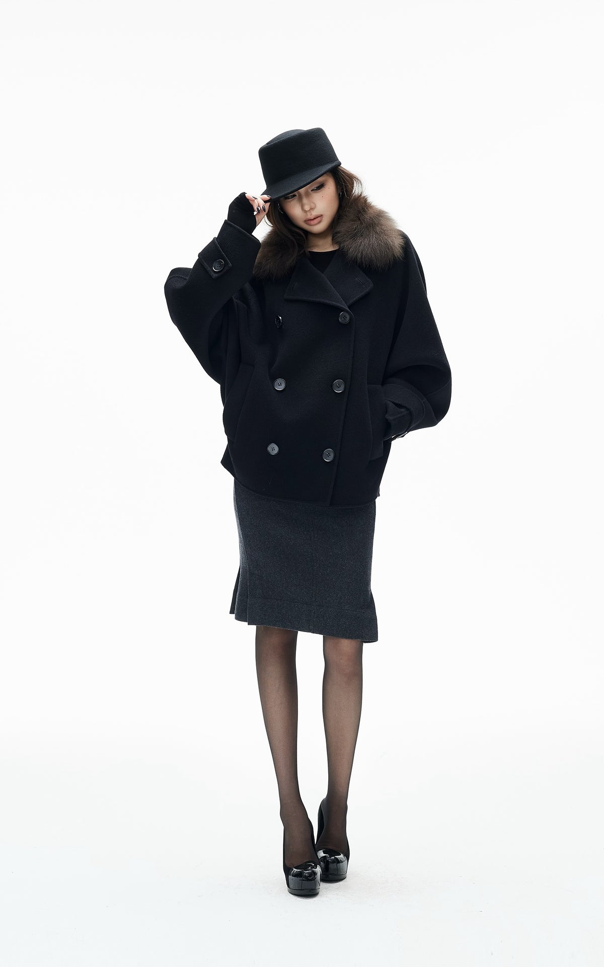 IAMXIAA Vintage-Inspired Charcoal Grey Tailored Knee-Length Pencil Skirt with Side Slit