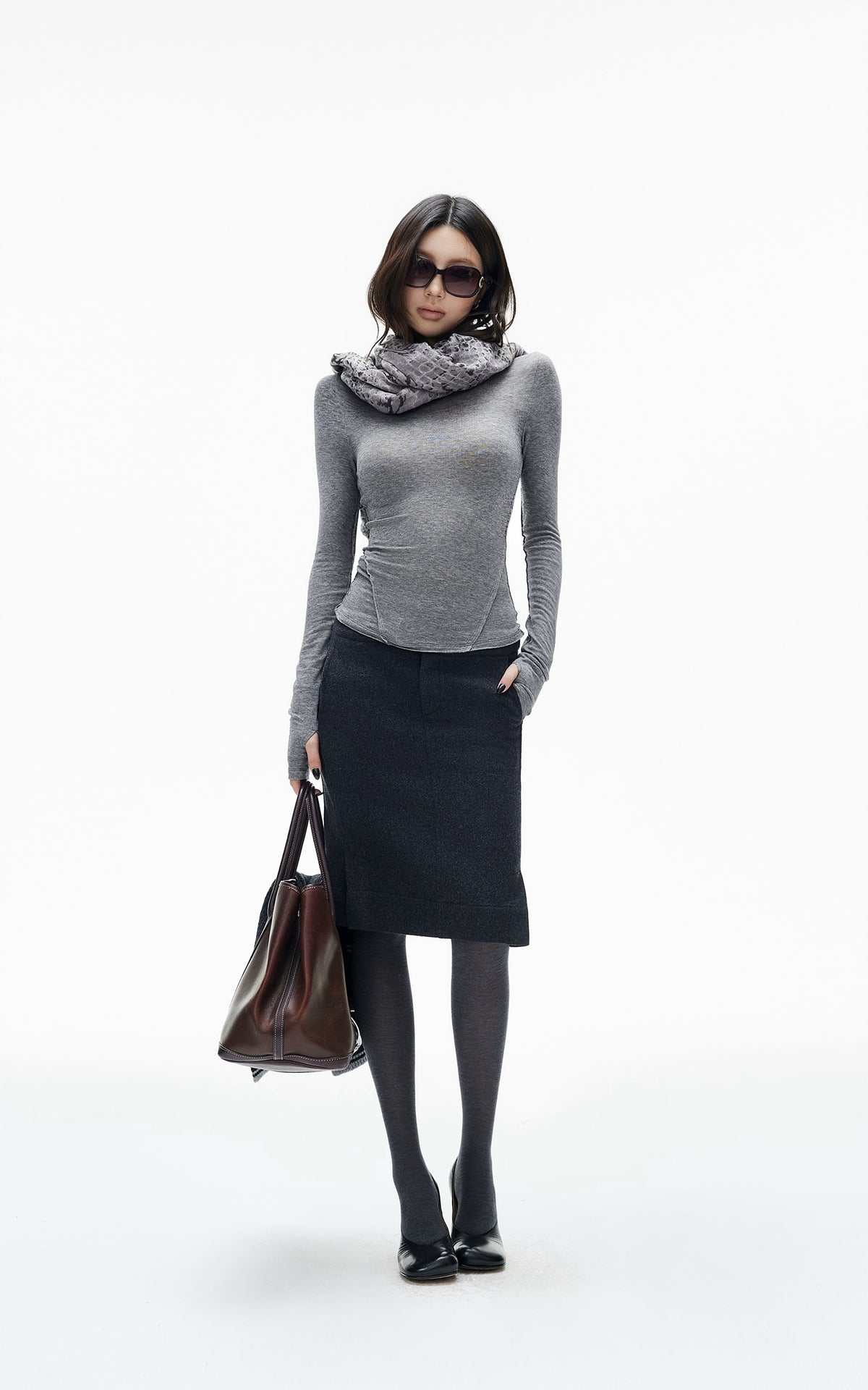 IAMXIAA Vintage-Inspired Charcoal Grey Tailored Knee-Length Pencil Skirt with Side Slit