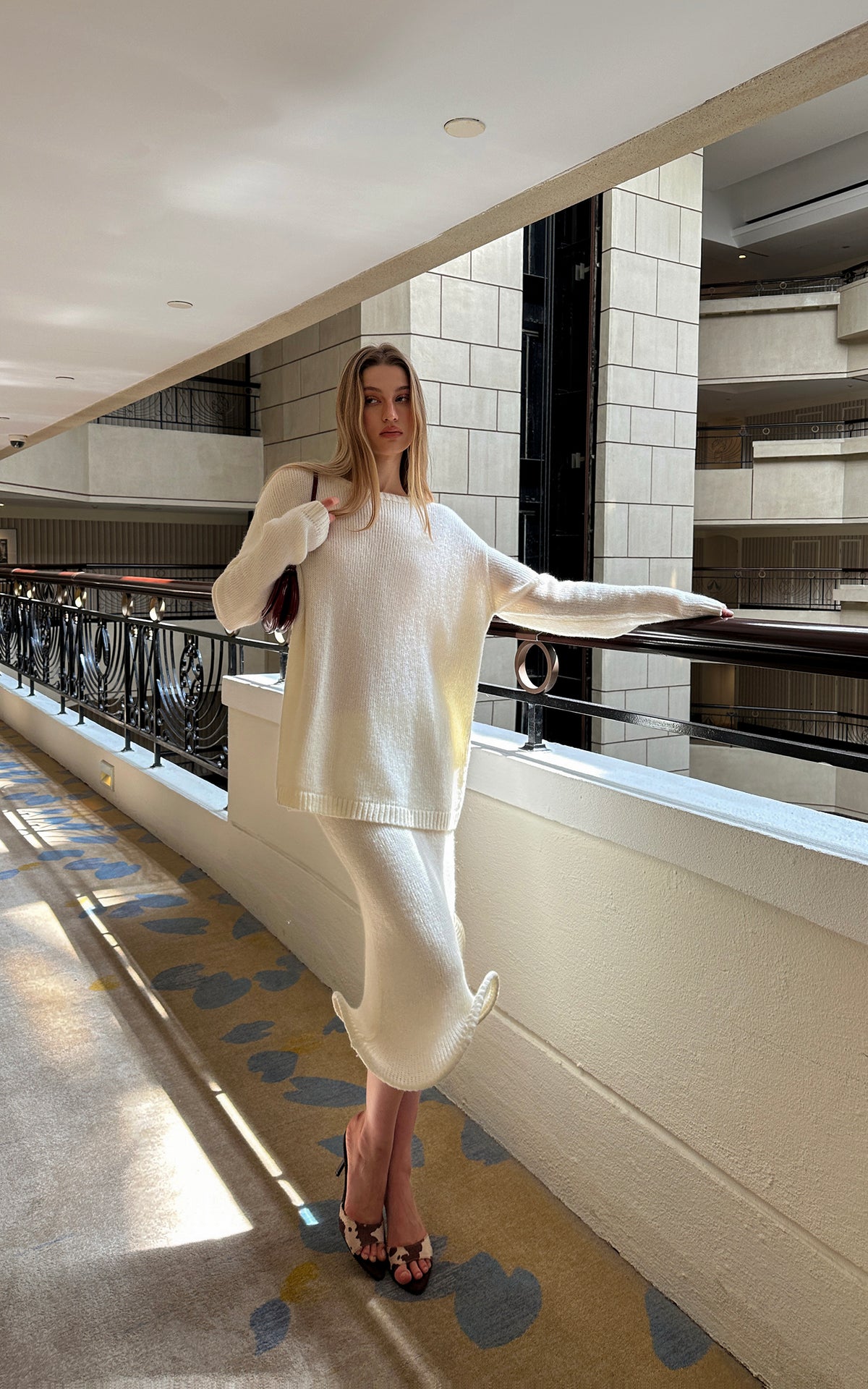 0122stepll Oversized Sweater &amp; Sculpted Hem Midi Skirt Set