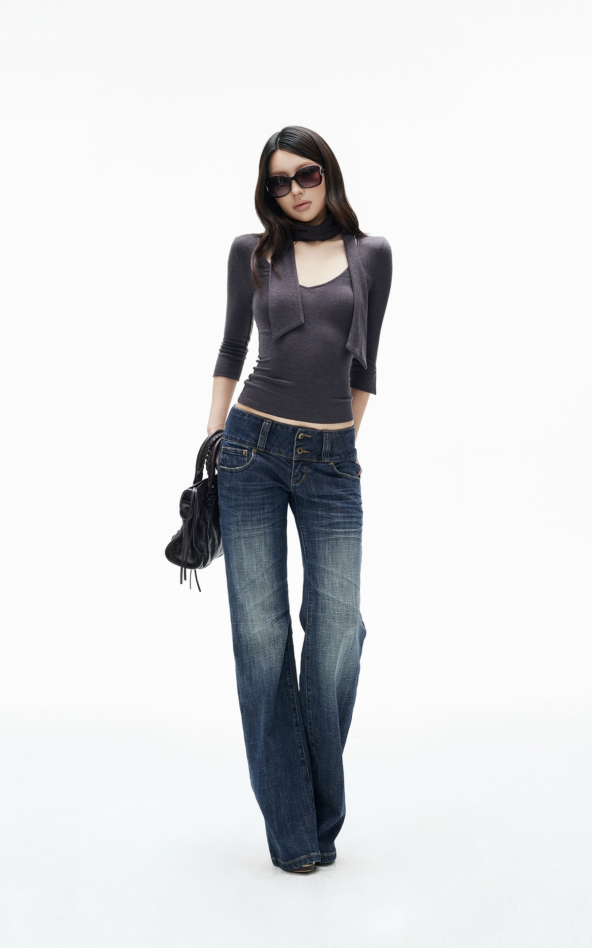 IAMXIAA Low-Rise Vintage Washed Wide-Leg Flared Jeans