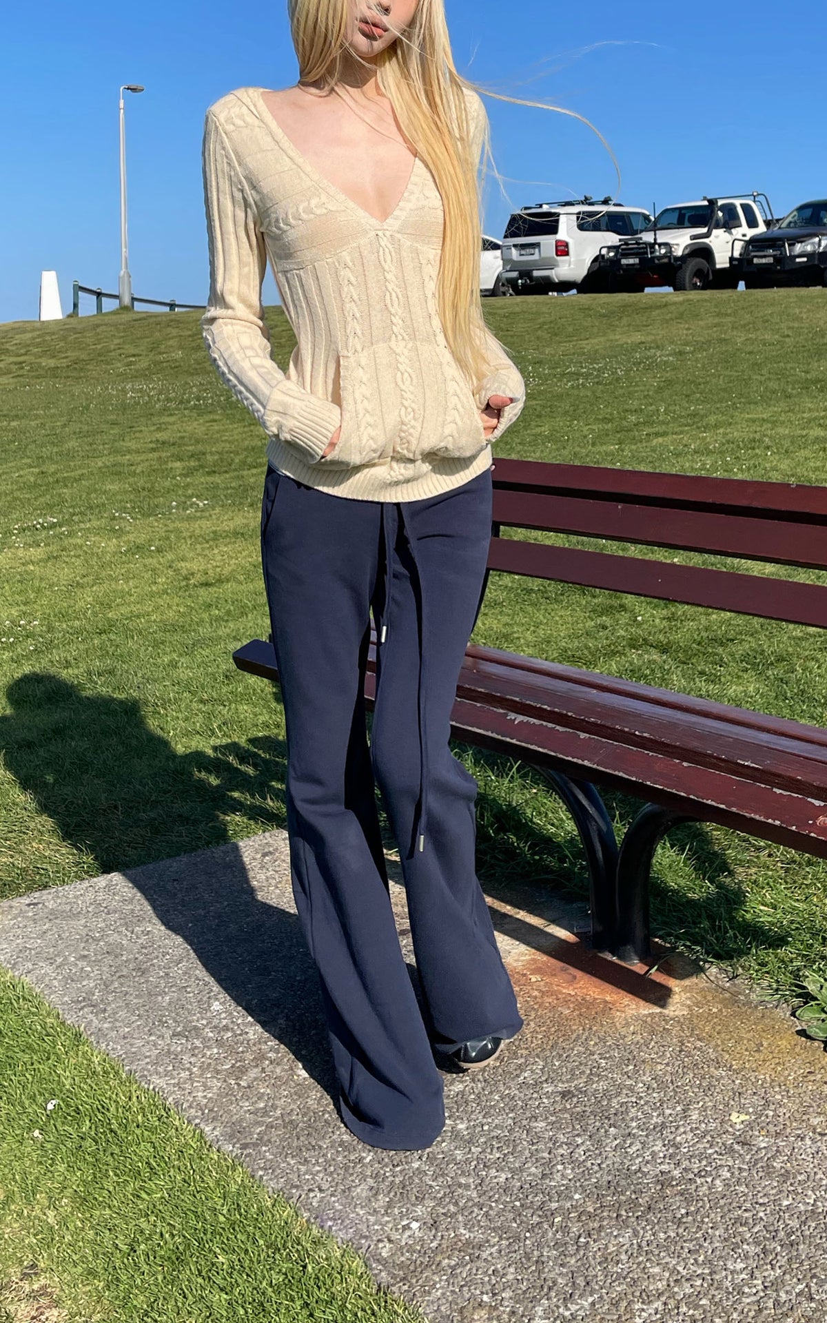 Rase le sol Sculpted V-Neck Cable Knit Top