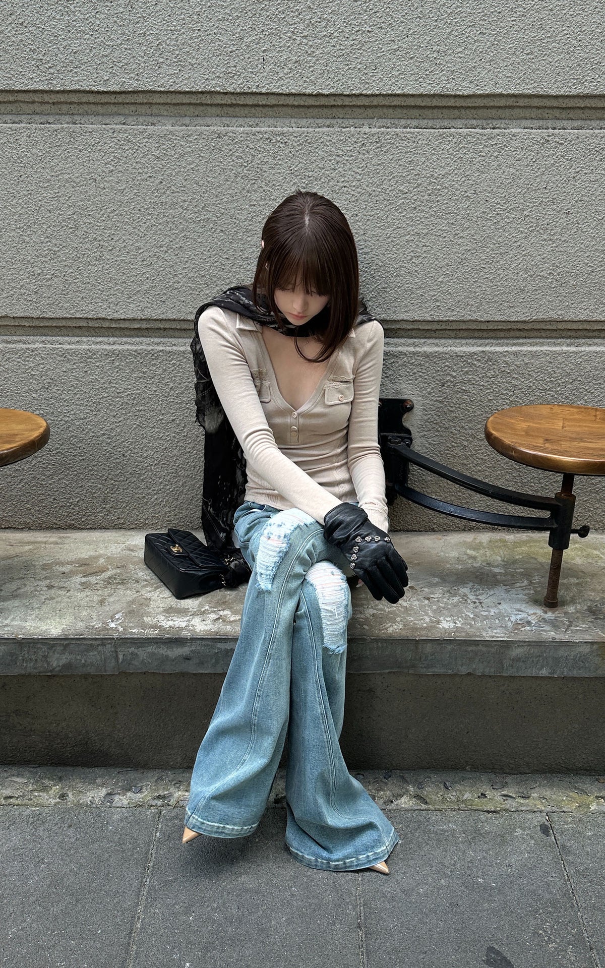 Rase le sol Distressed Low-Rise Flared Denim Pants