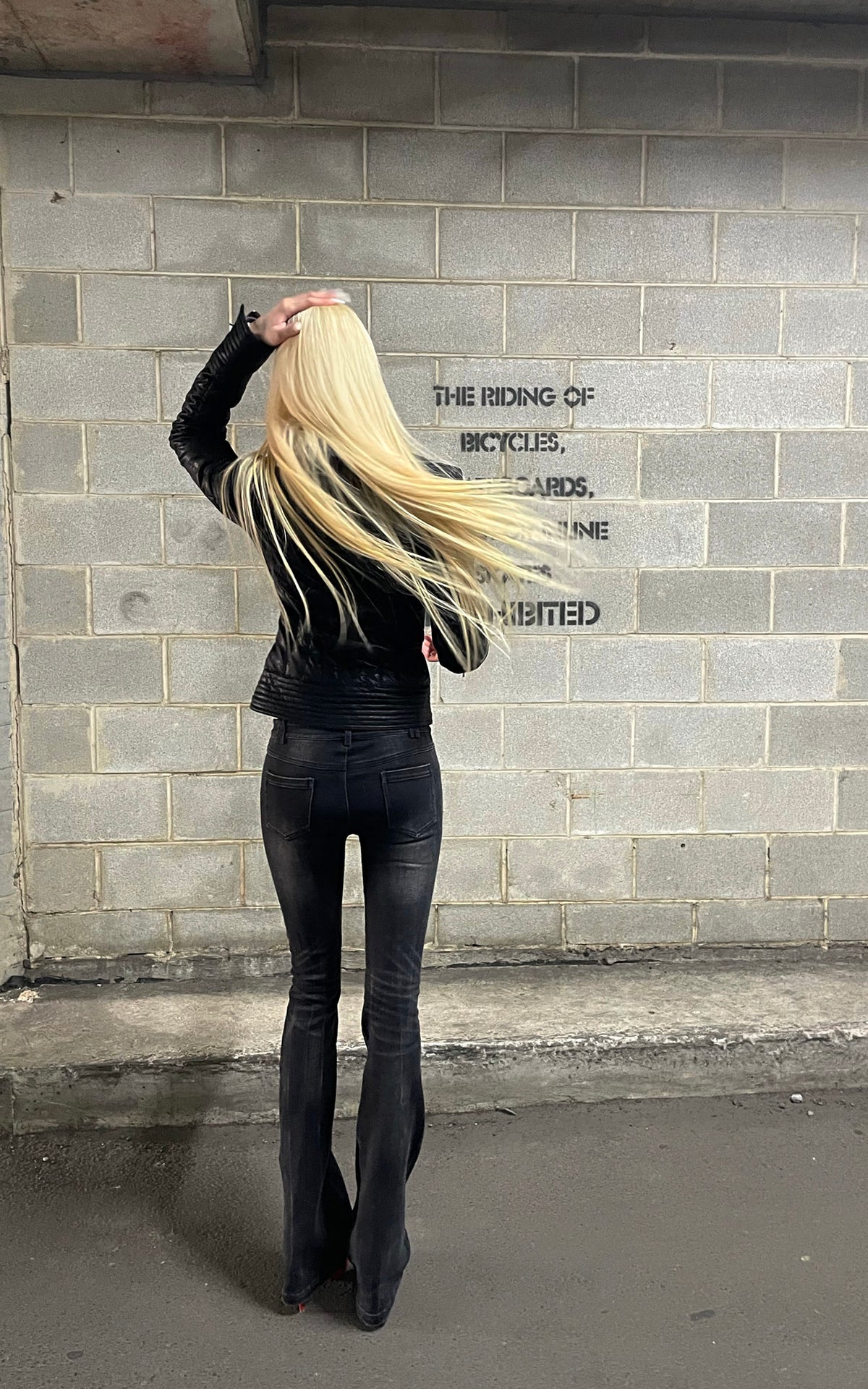 Rase le sol Distressed Patch Flared Denim Pants