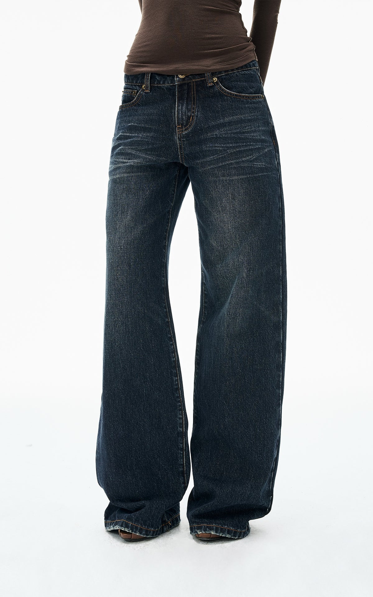 IAMXIAA Low-Rise Vintage Whisker Wash Baggy Wide-Leg Jeans