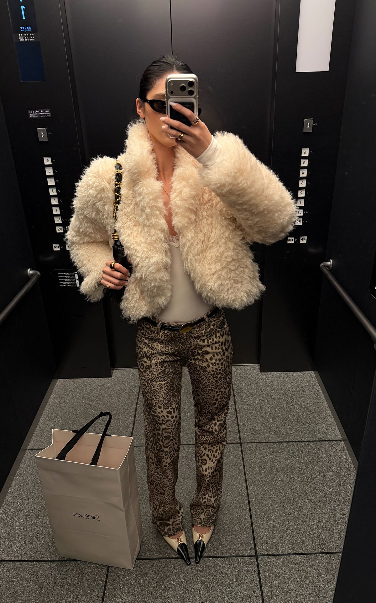 ROVENTE Curly Plush Cropped Jacket with Statement Collar &amp; Rounded Front