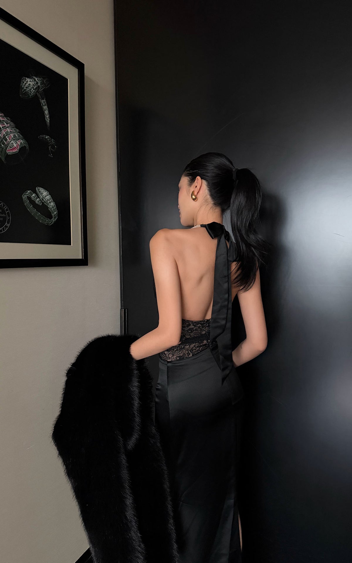 ROVENTE Robe longue en satin à col licou en dentelle
