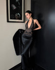 ROVENTE Robe longue en satin à col licou en dentelle