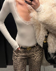 ROVENTE Lace-Trim Deep V-Neck Long-Sleeve Top with Slim Fit & Fine Ribbed Texture