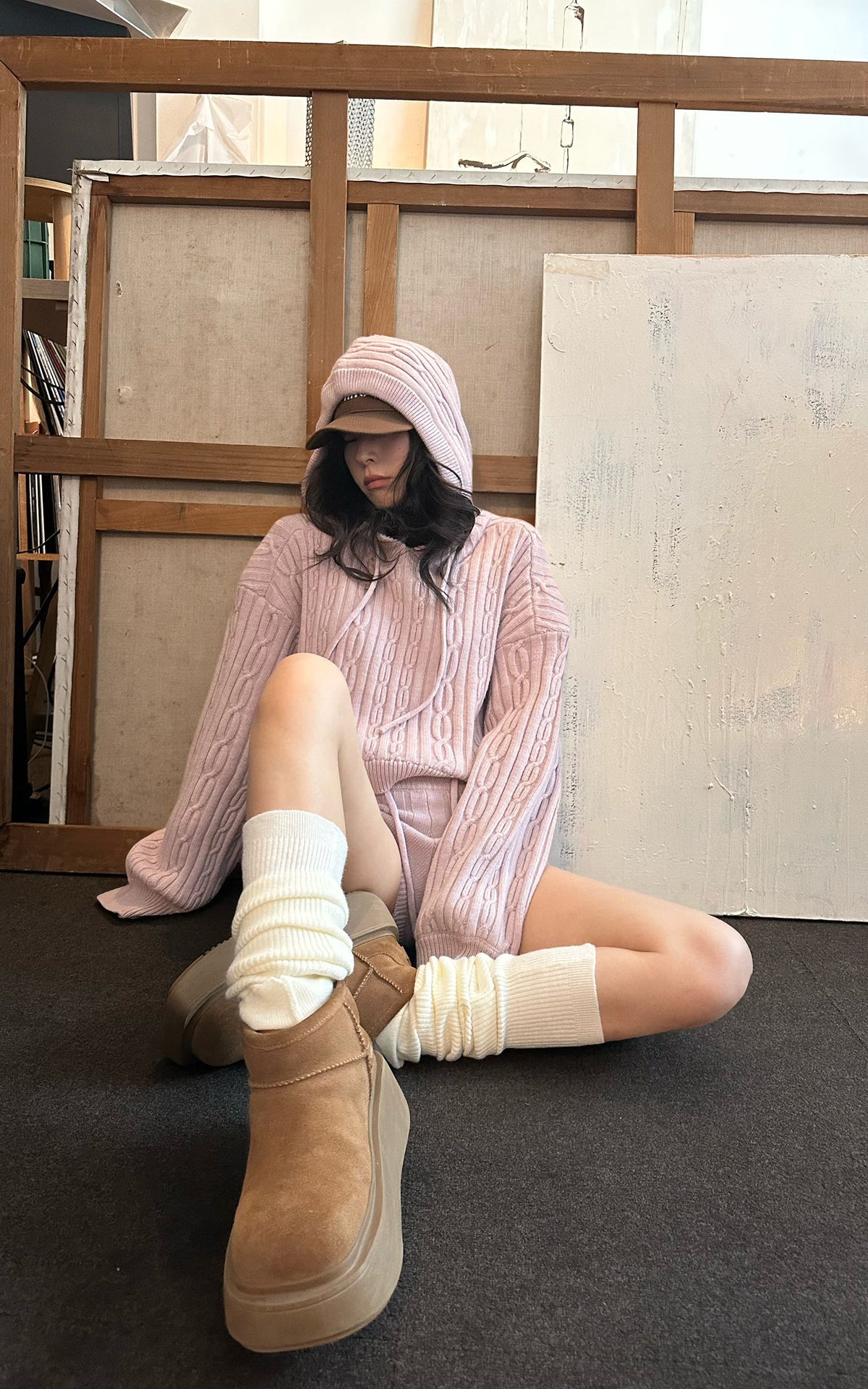 WARDEN EDGE Dusty Pink Cable Knit Hooded Sweater and Shorts Set