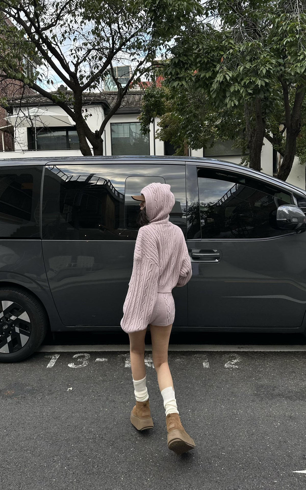 WARDEN EDGE Dusty Pink Cable Knit Hooded Sweater and Shorts Set
