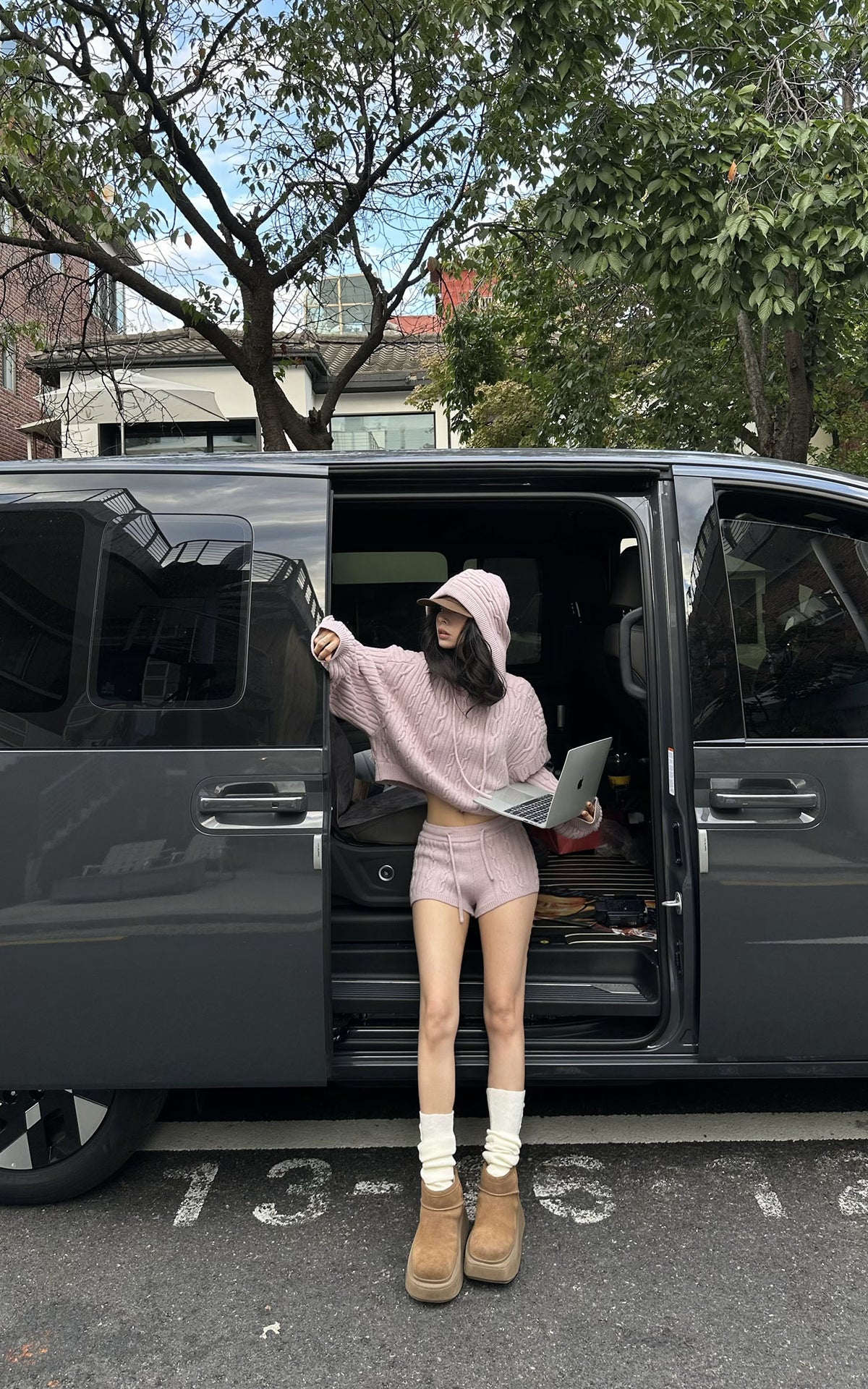 WARDEN EDGE Dusty Pink Cable Knit Hooded Sweater and Shorts Set