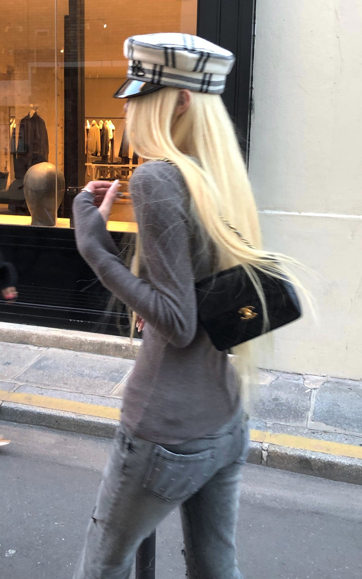 Rase le sol Deep Scoop Neck Slim Fit Knit Top