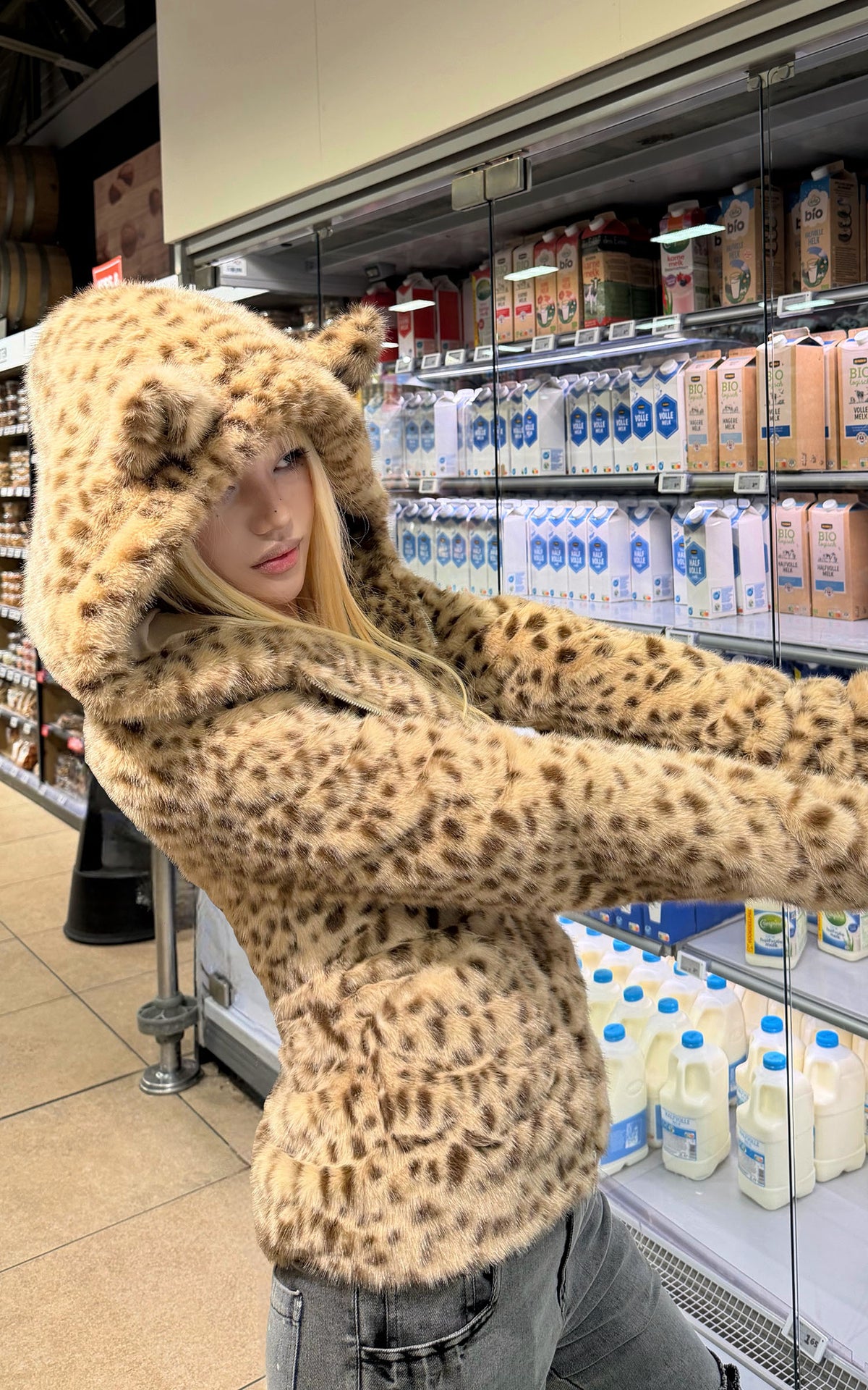 Rase le sol Leopard Plush Zip-Up Jacket with Sculpted Waist &amp; Ear-Detail Hood