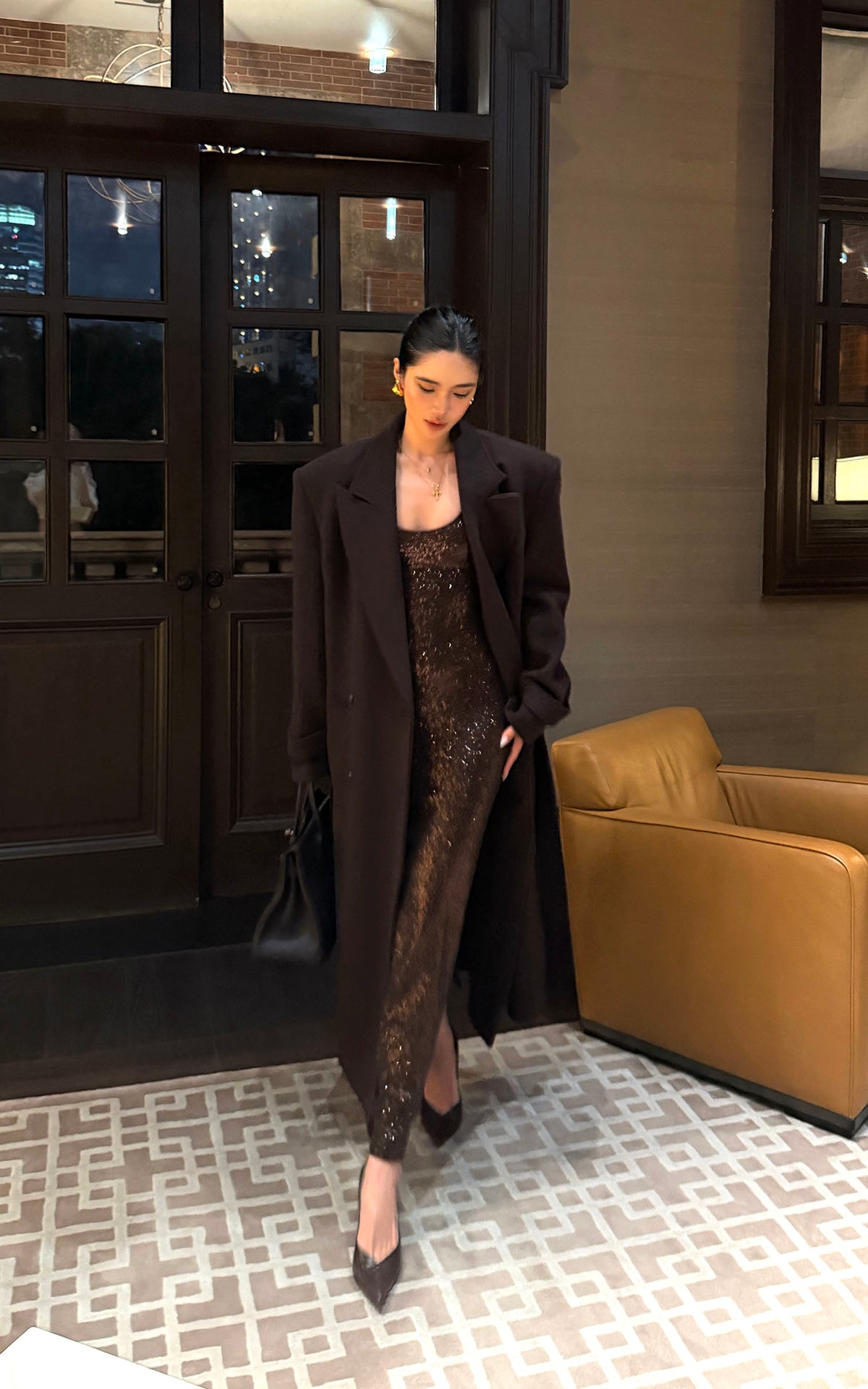 ROVENTE Robe longue à sequins avec écharpe drapée