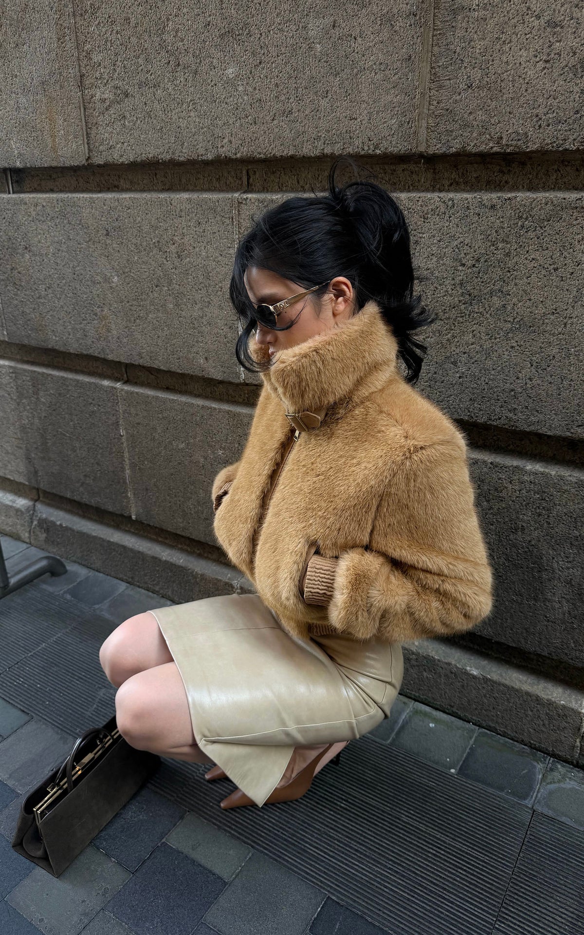 ROVENTE ローライズレザー風ペンシルスカート