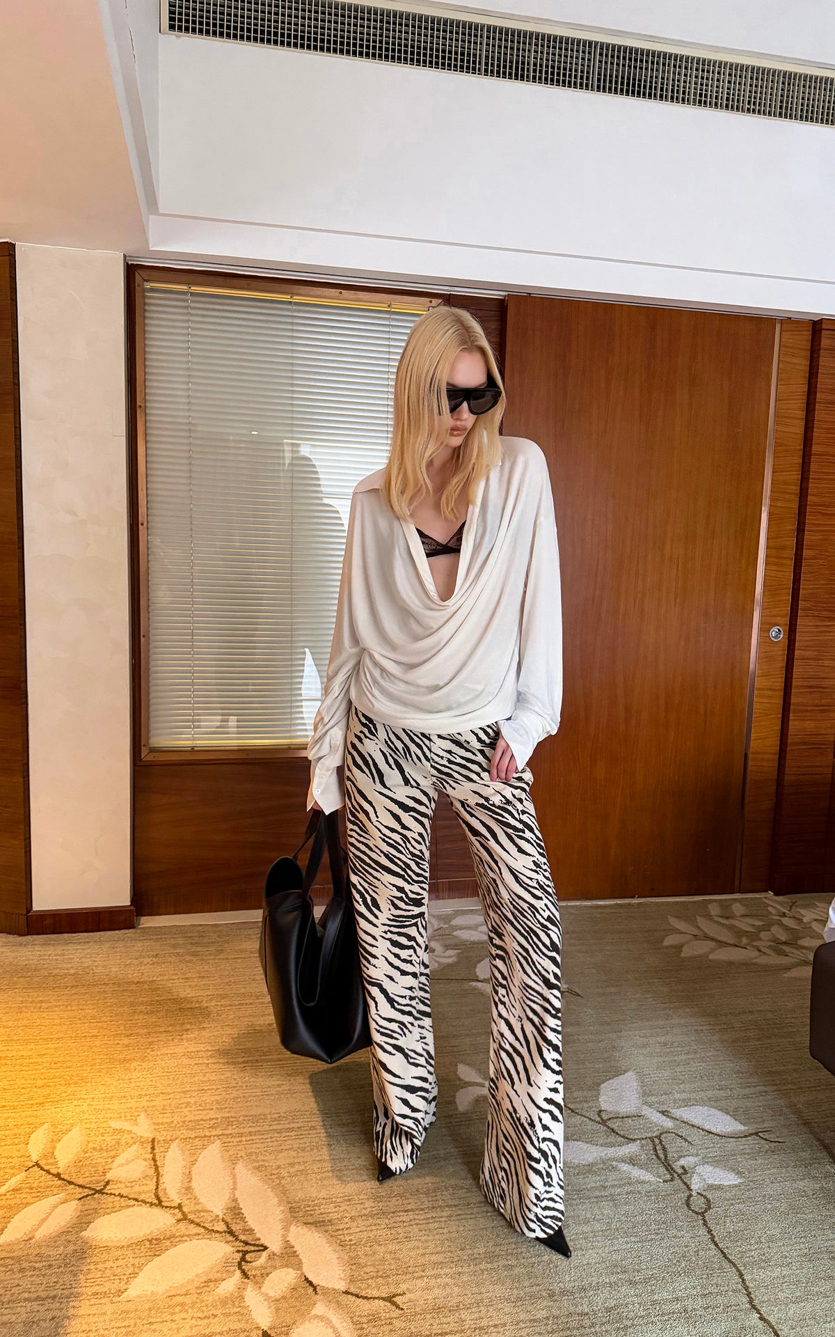 0122stepll Zebra Print Low-Rise Wide-Leg Denim Pants