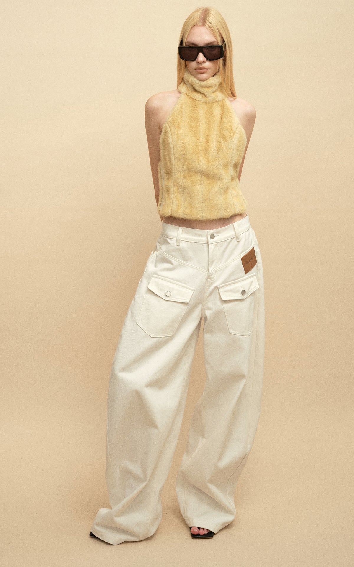 0122stepll Faux Fur Open-Back Halter Top