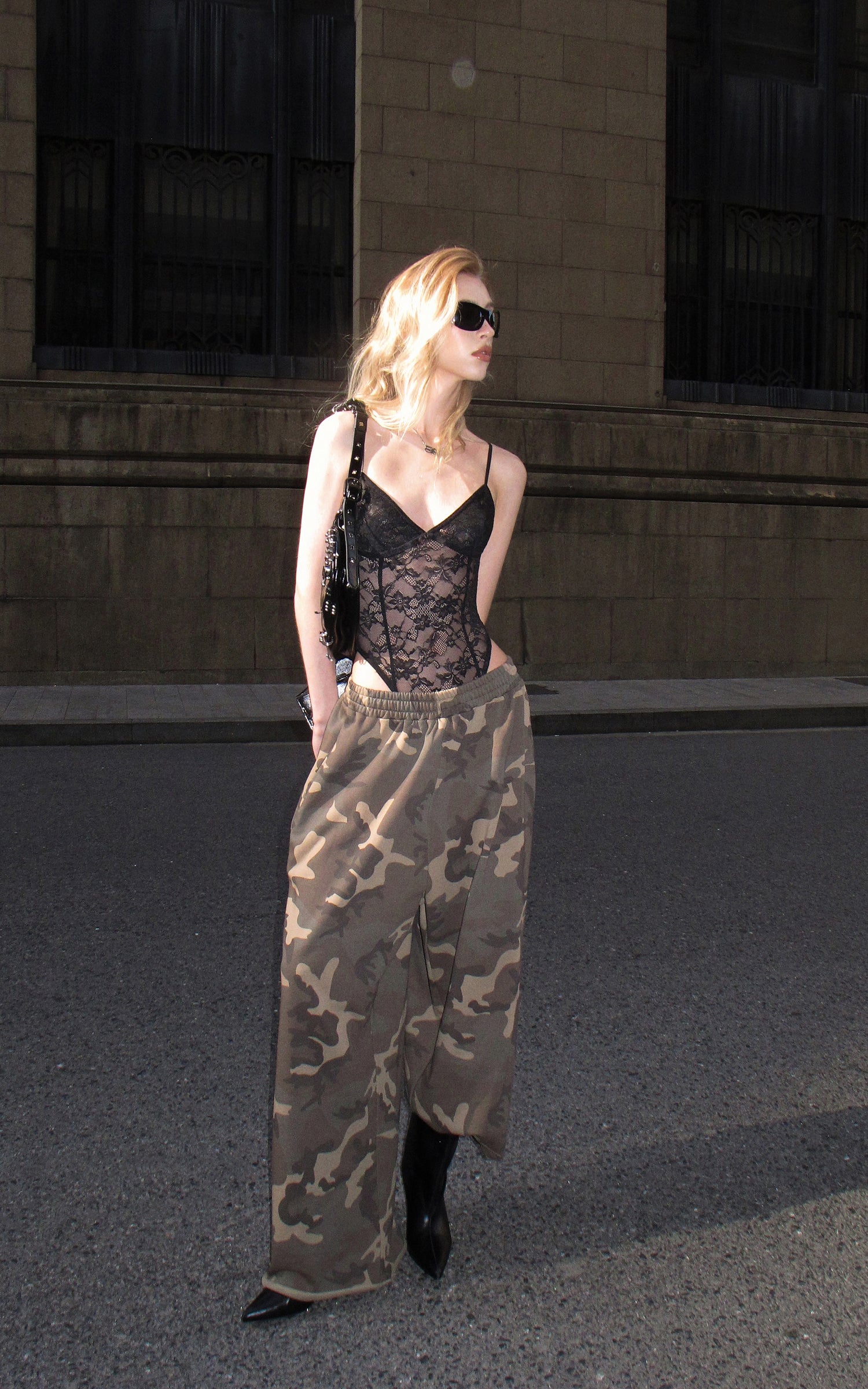 0122stepll Sheer Lace Contour Bodysuit
