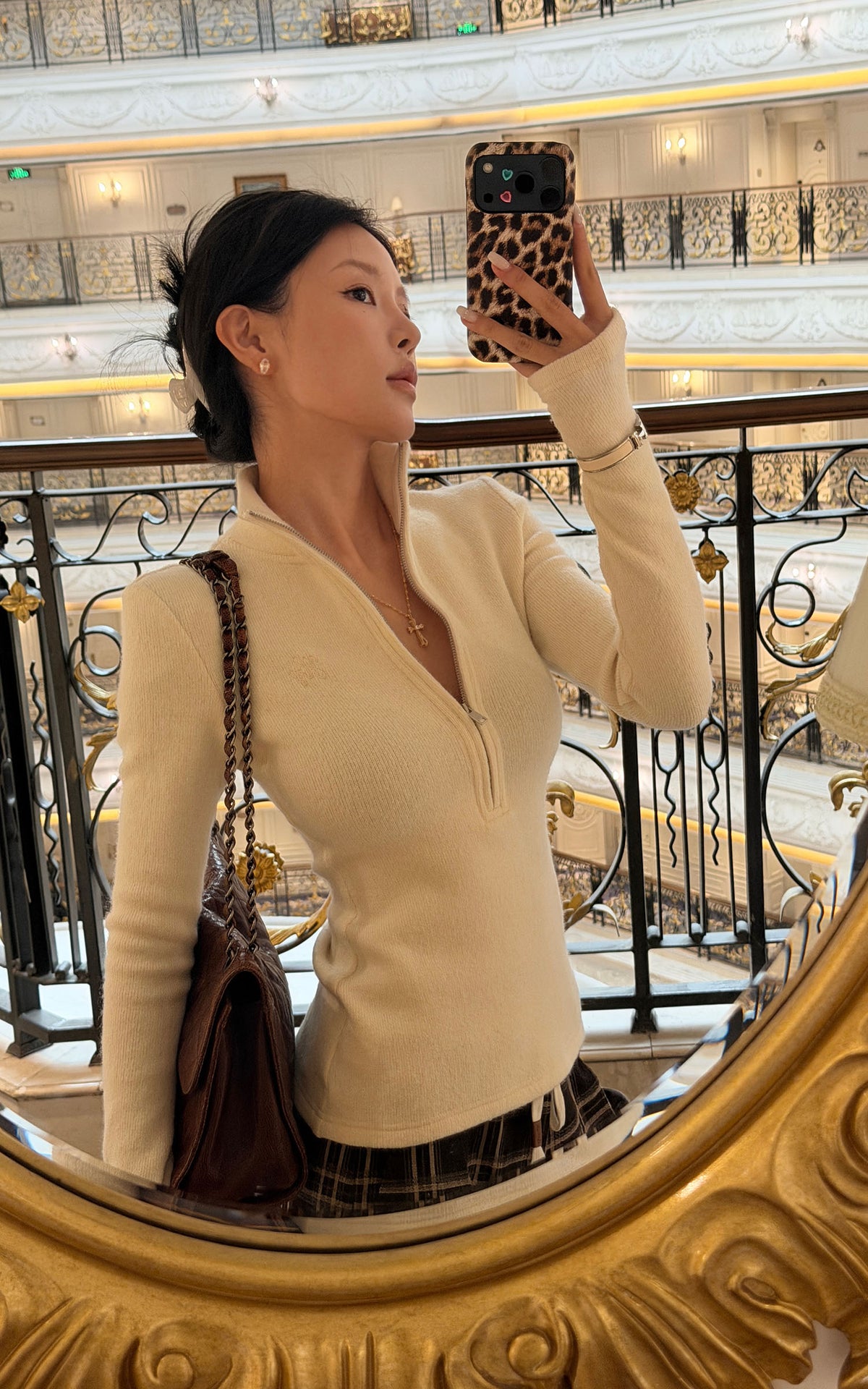 Hydrae Fitted Half-Zip Knit Top with Thumbholes
