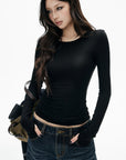 IAMXIAA 조각된 솔기 세컨드 스킨 롱슬리브 슬림핏 탑