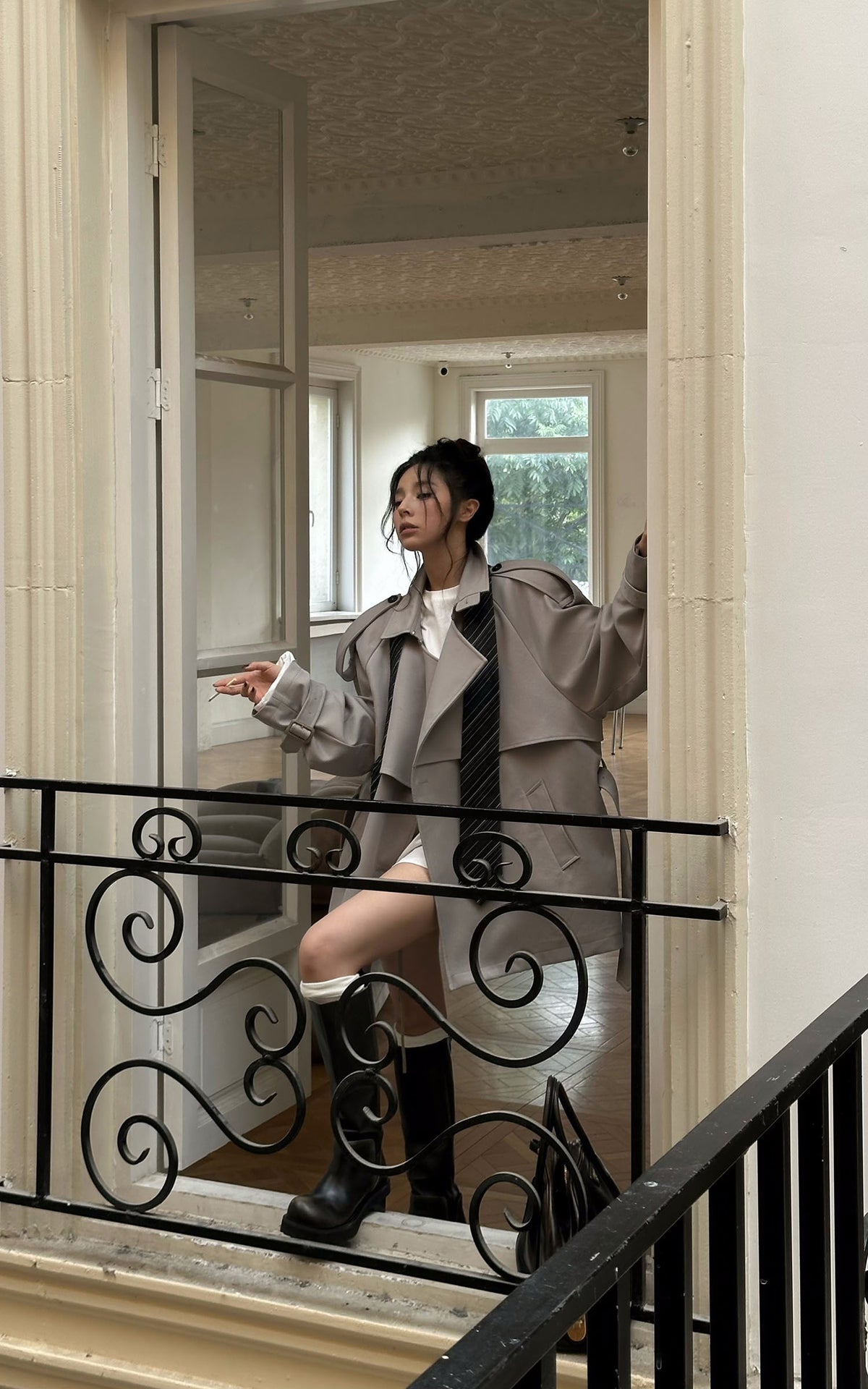 WARDEN EDGE Trench-coat court surdimensionné avec ceinture