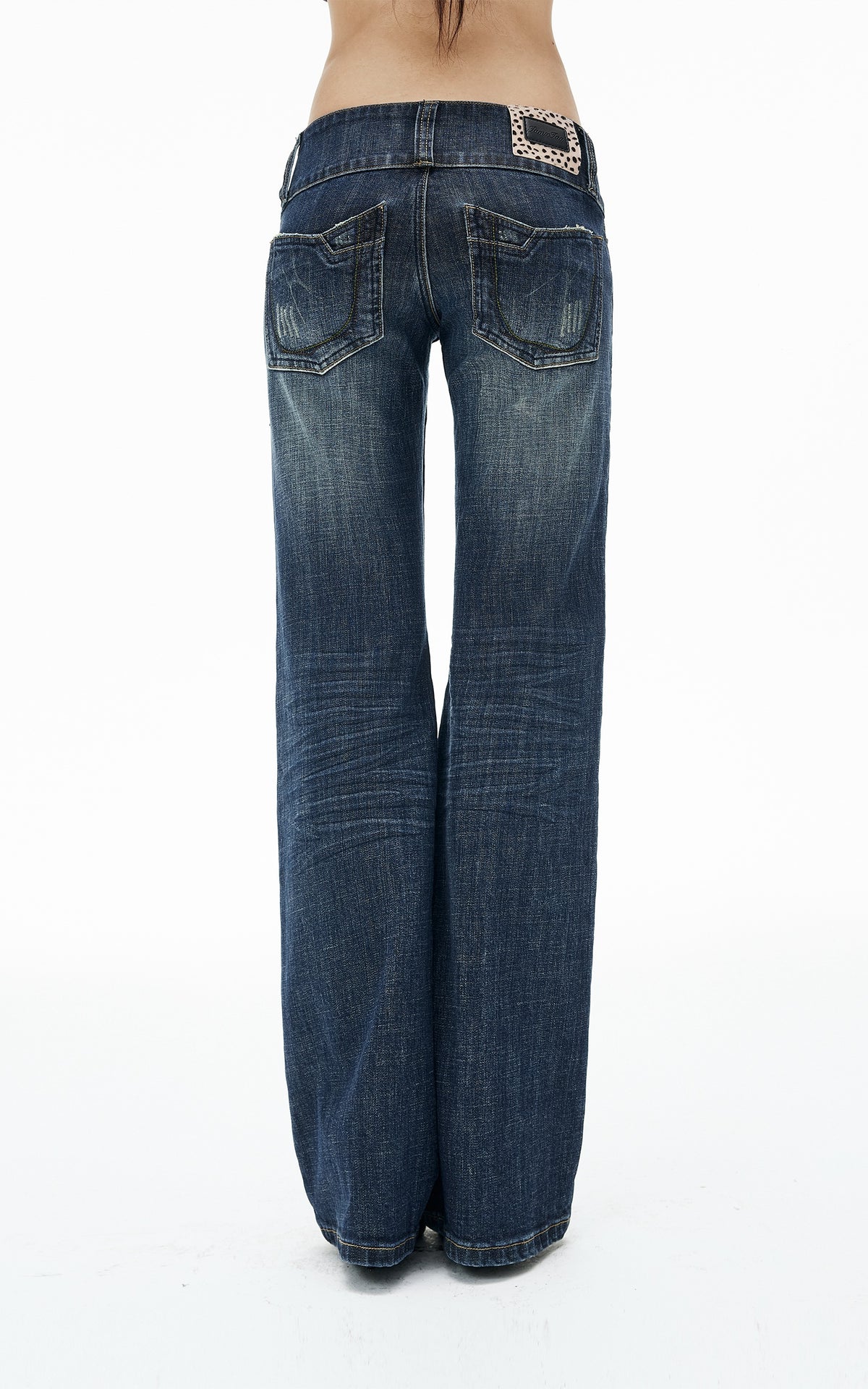 IAMXIAA Low-Rise Vintage Washed Wide-Leg Flared Jeans