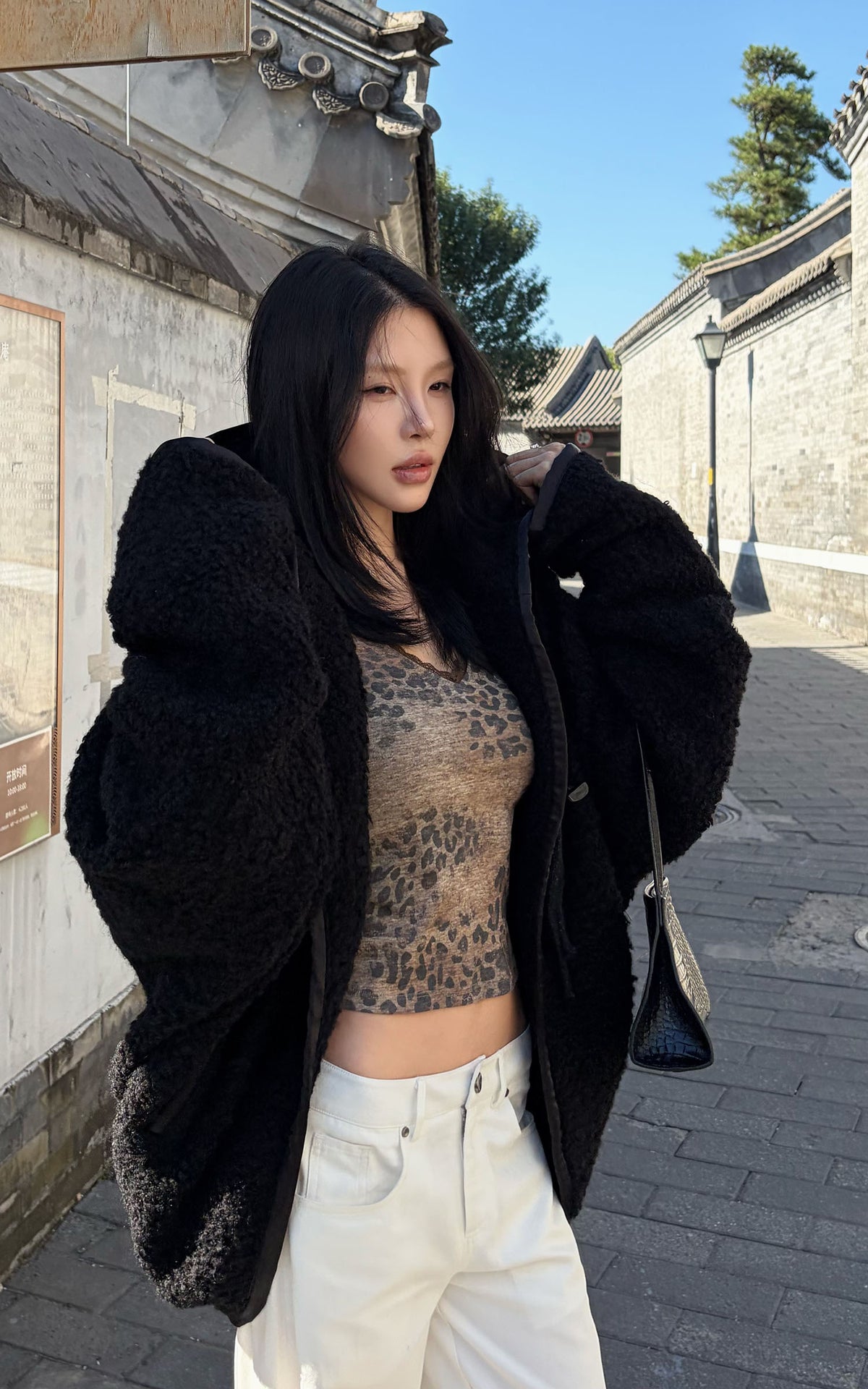 Hydrae Oversized Hooded Teddy Jacket with Curved Hem