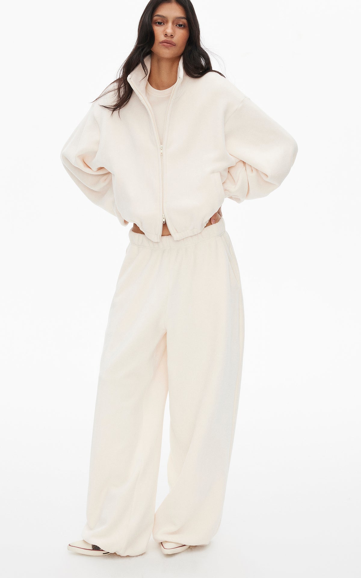 0122stepll Ensemble trois pièces : veste zippée en polaire, t-shirt ajusté et pantalon large